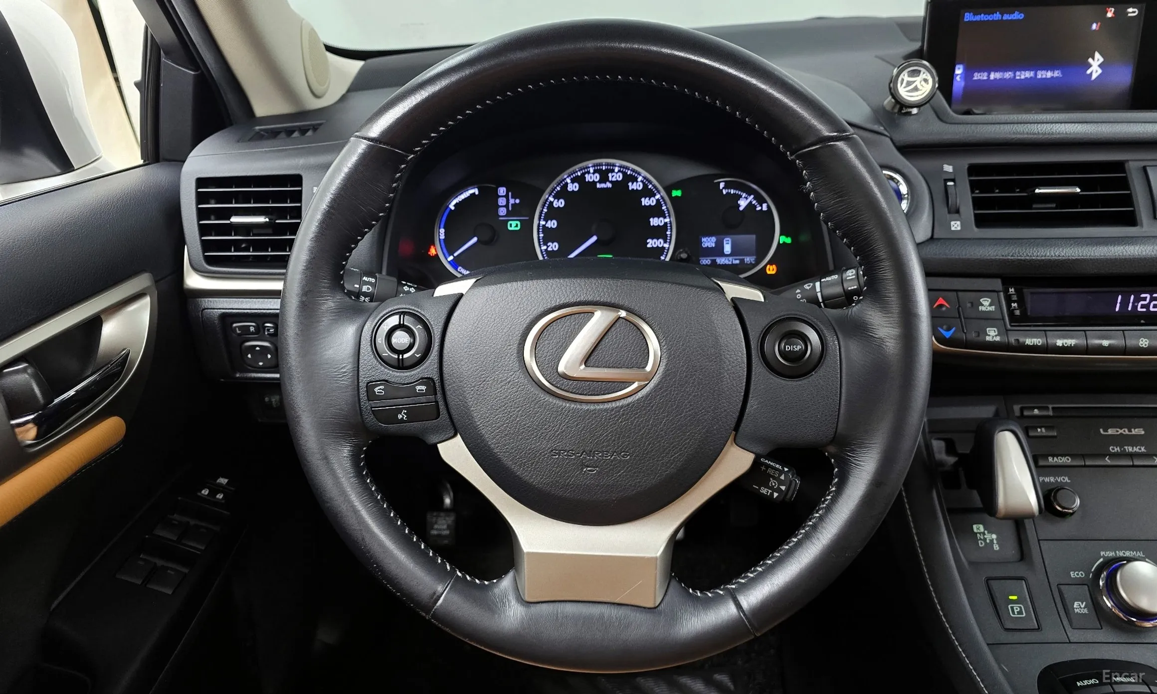 Lexus CT200h превью 13