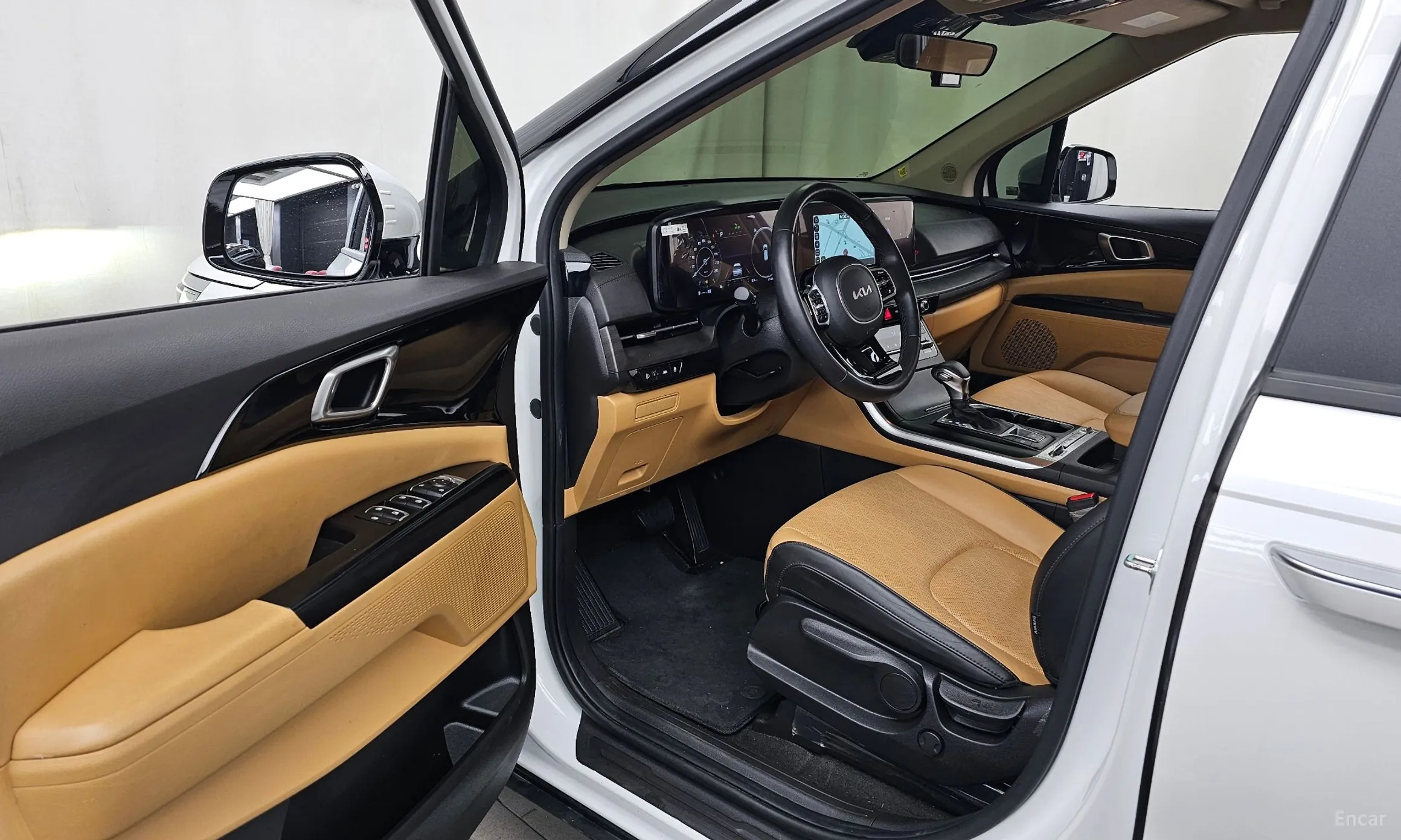 Kia Carnival Gen 4 превью 10