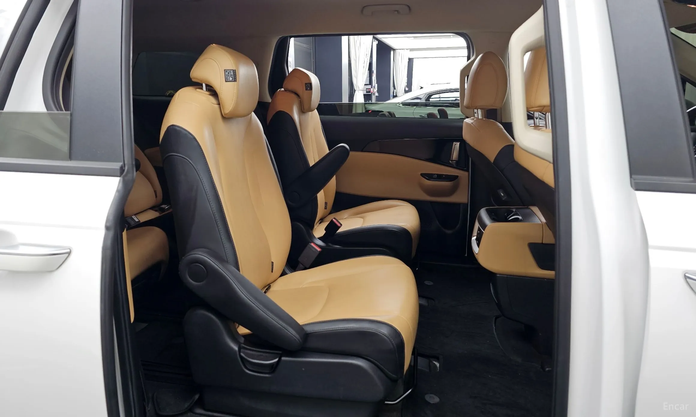 Kia Carnival Gen 4 превью 12