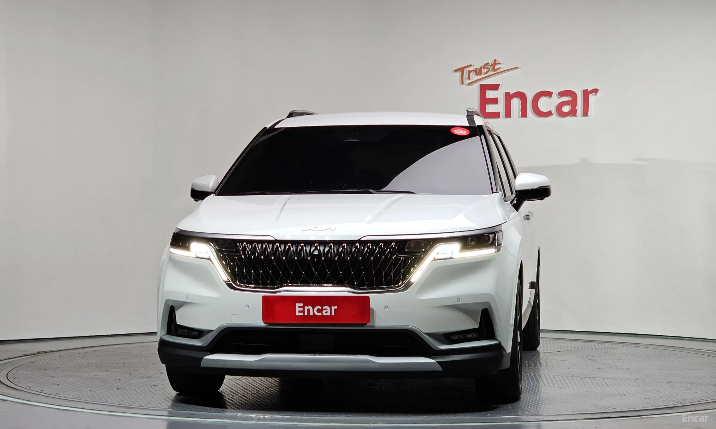 Kia Carnival Gen 4 превью 3