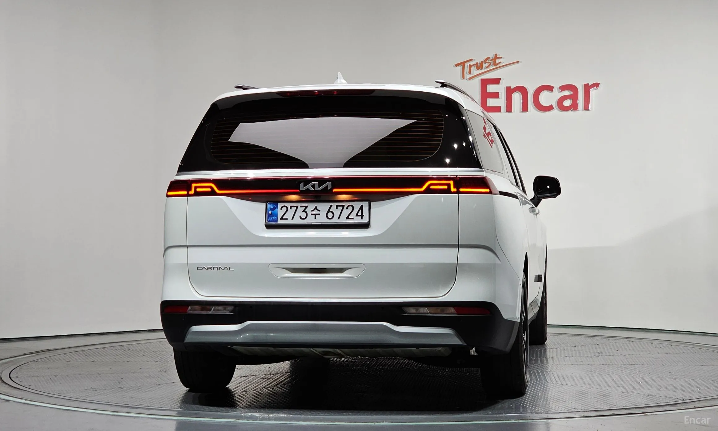 Kia Carnival Gen 4 превью 4
