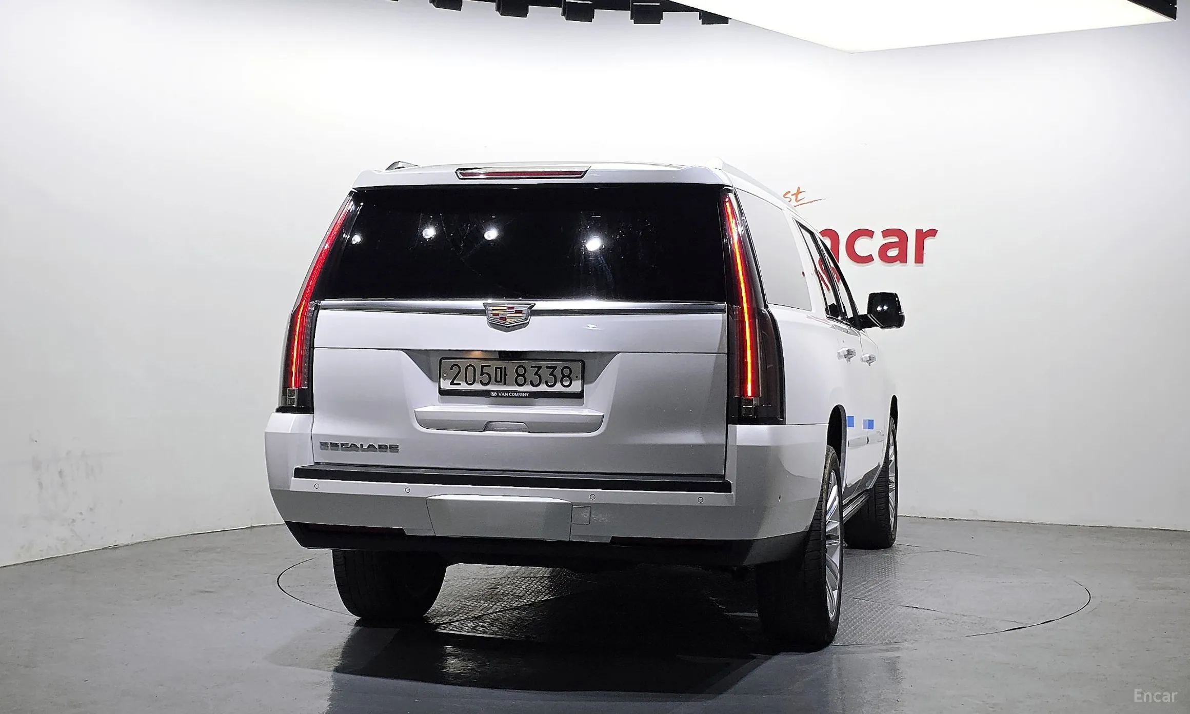 Cadillac Escalade превью 4