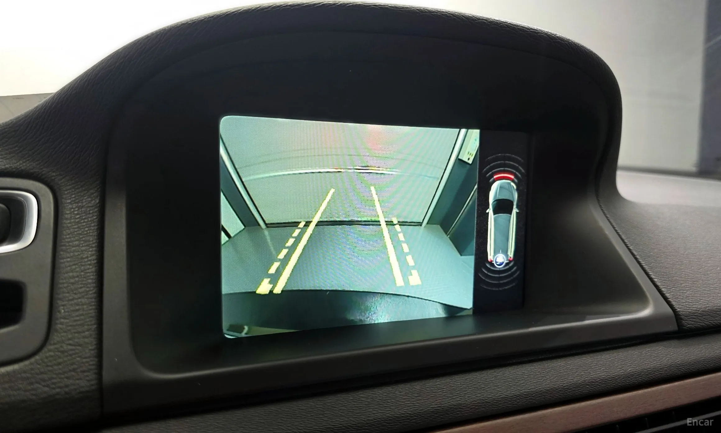 Volvo XC70 превью 15