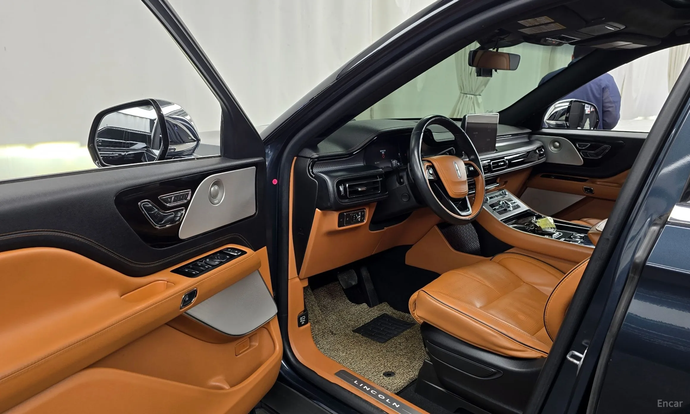 Lincoln Aviator 2nd Generation превью 10