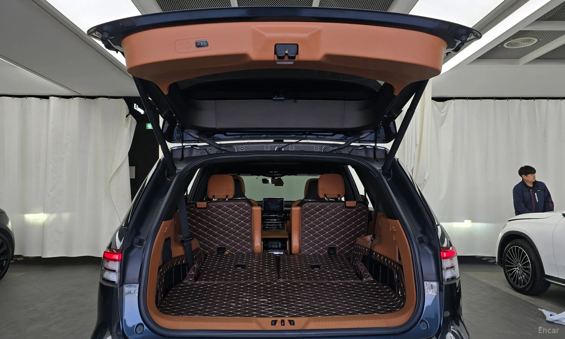 Lincoln Aviator 2nd Generation превью 20