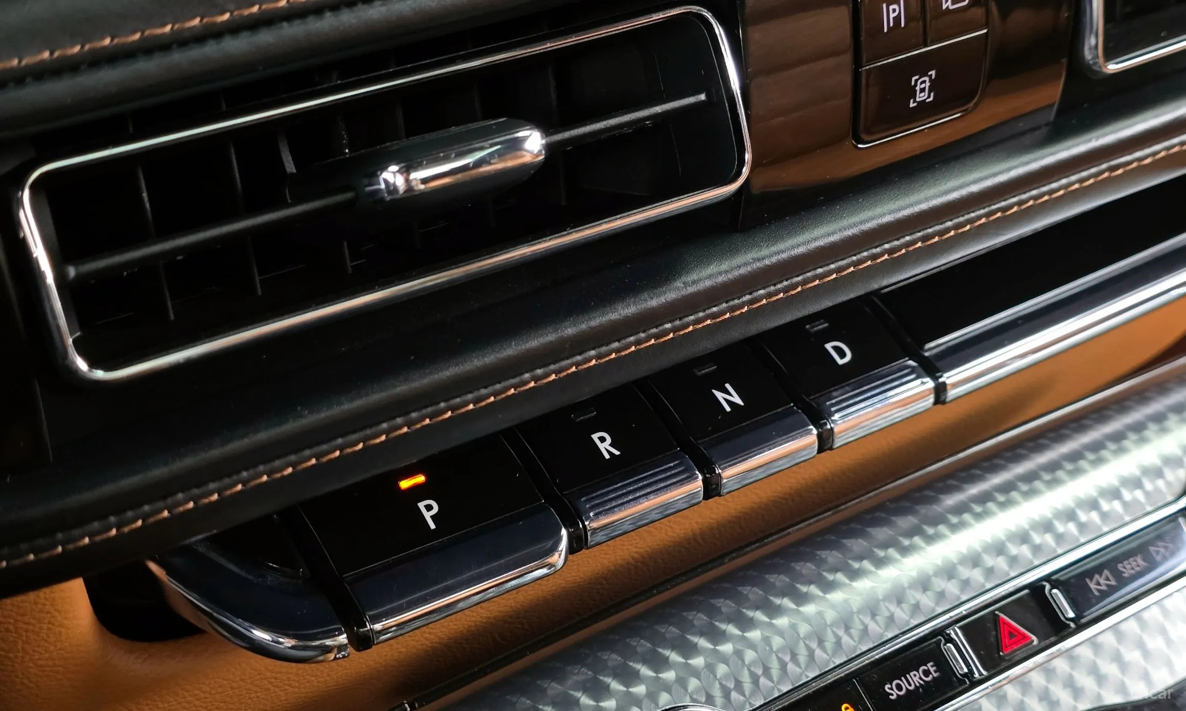 Lincoln Aviator 2nd Generation превью 9