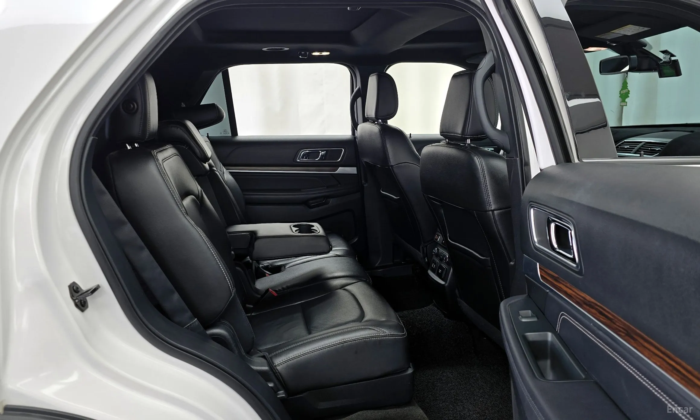 Ford Explorer превью 12