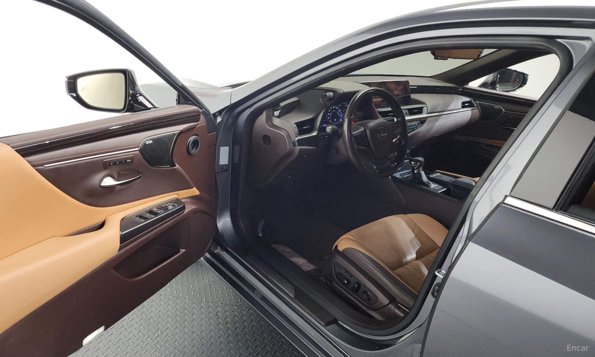 Lexus ES300h 7th Generation превью 10