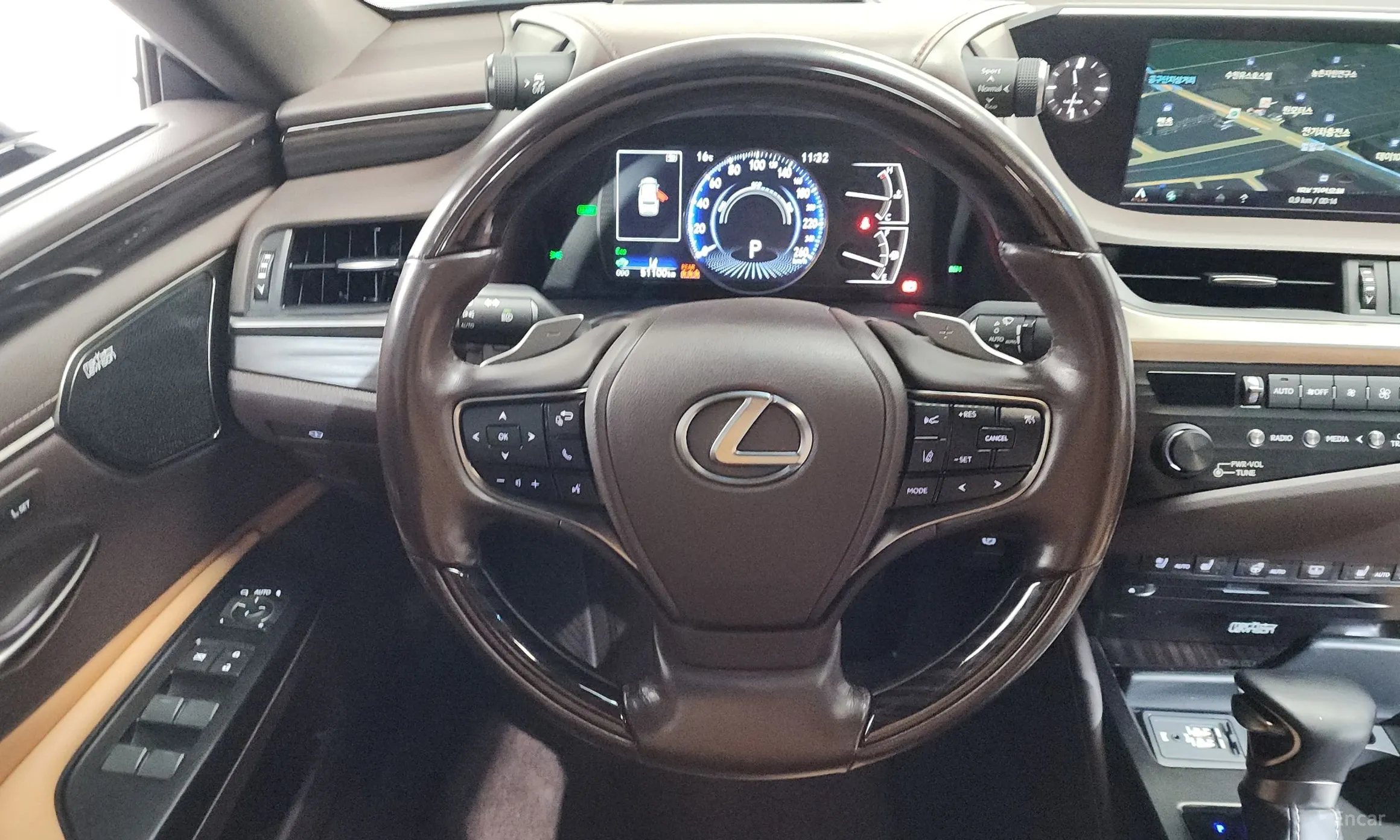 Lexus ES300h 7th Generation превью 13
