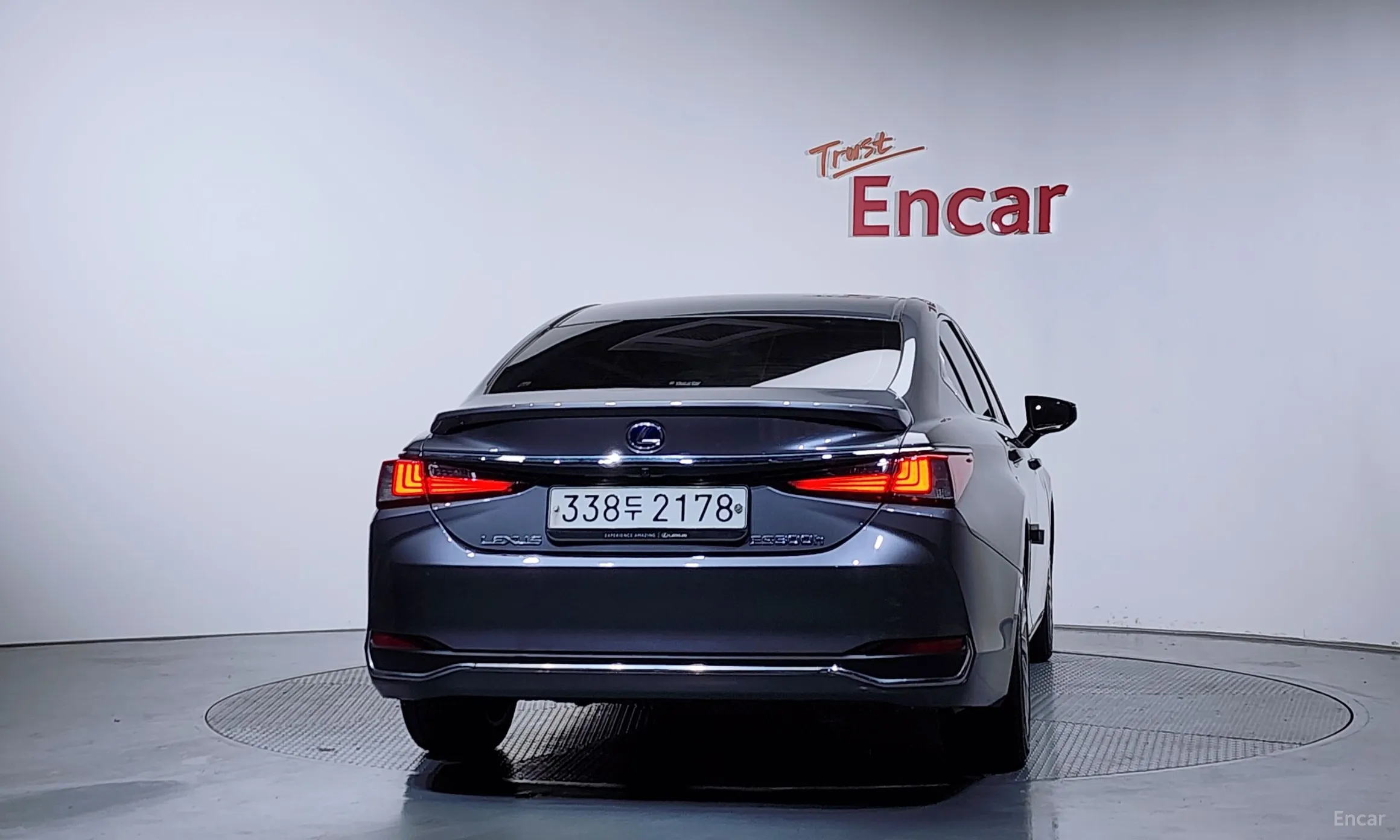 Lexus ES300h 7th Generation превью 4