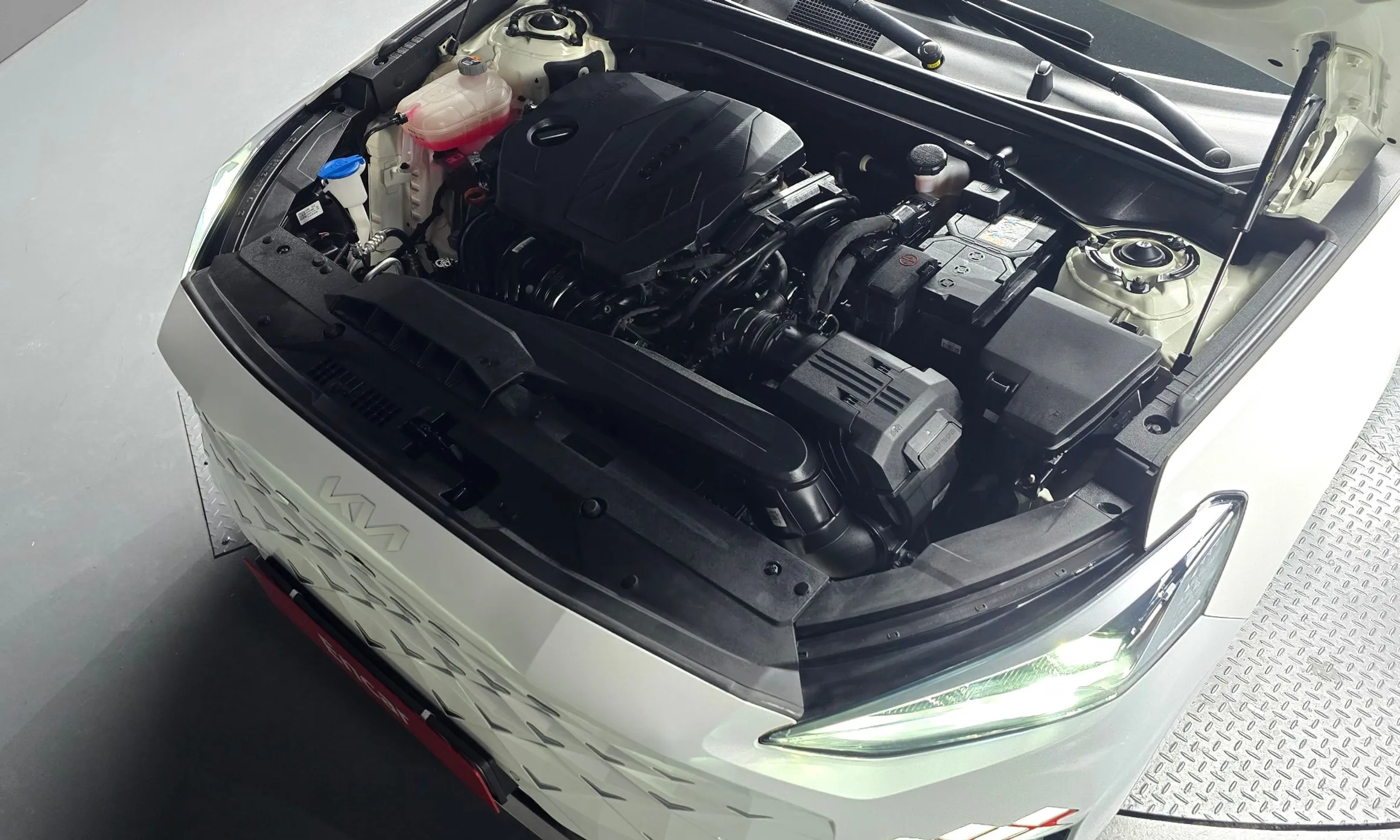 Kia K8 превью 6