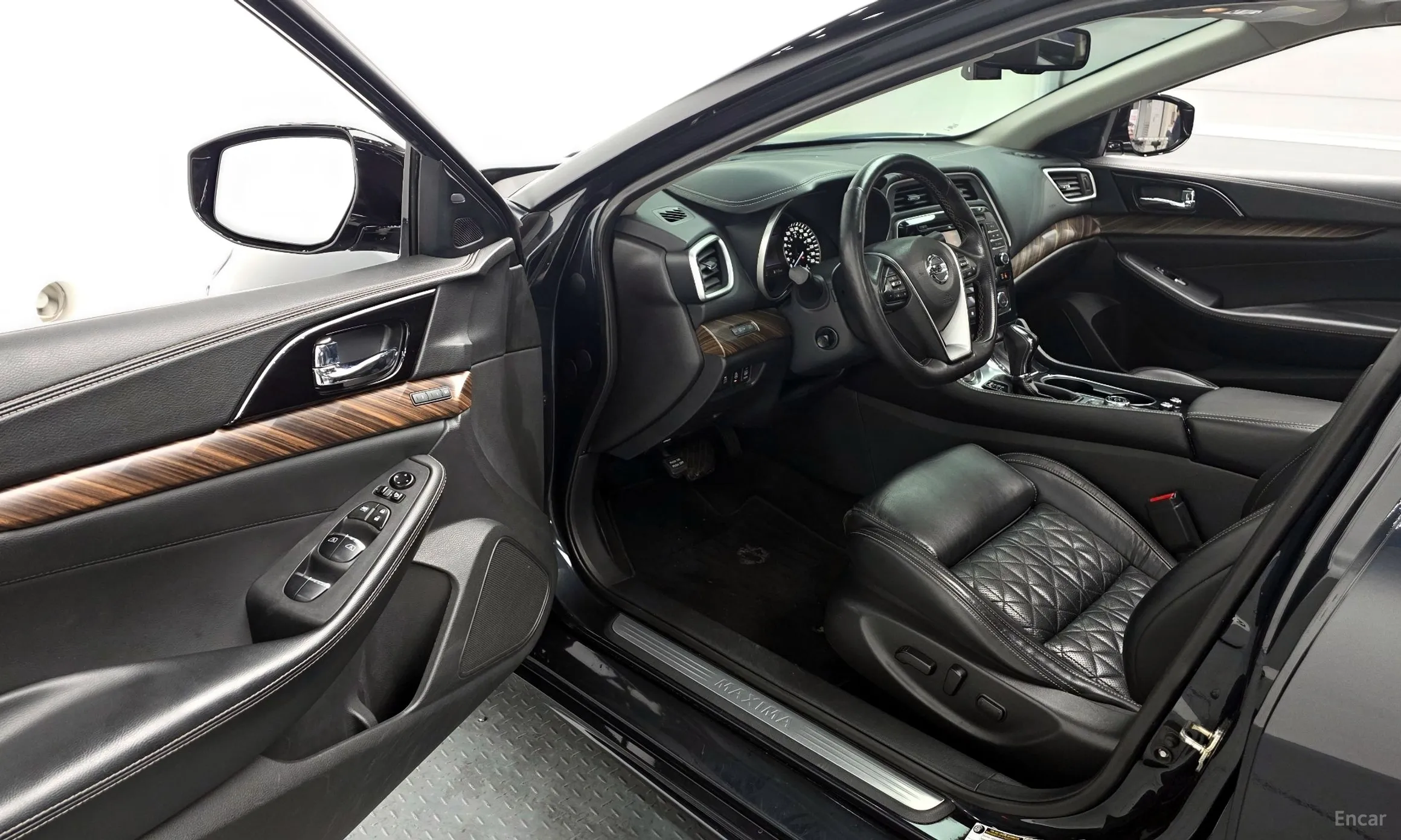 Nissan Maxima (A36) превью 10