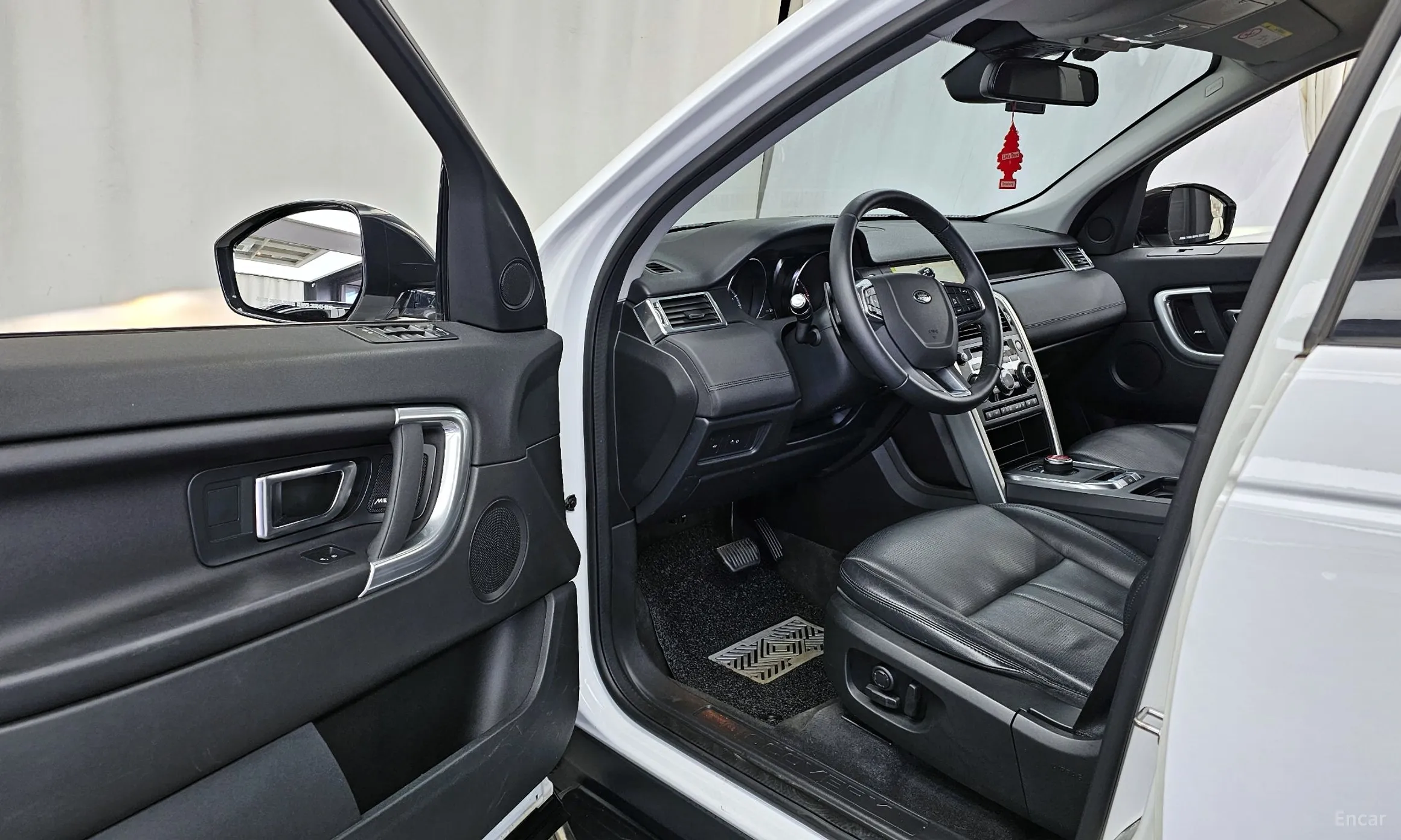 Land Rover Discovery Sports превью 10