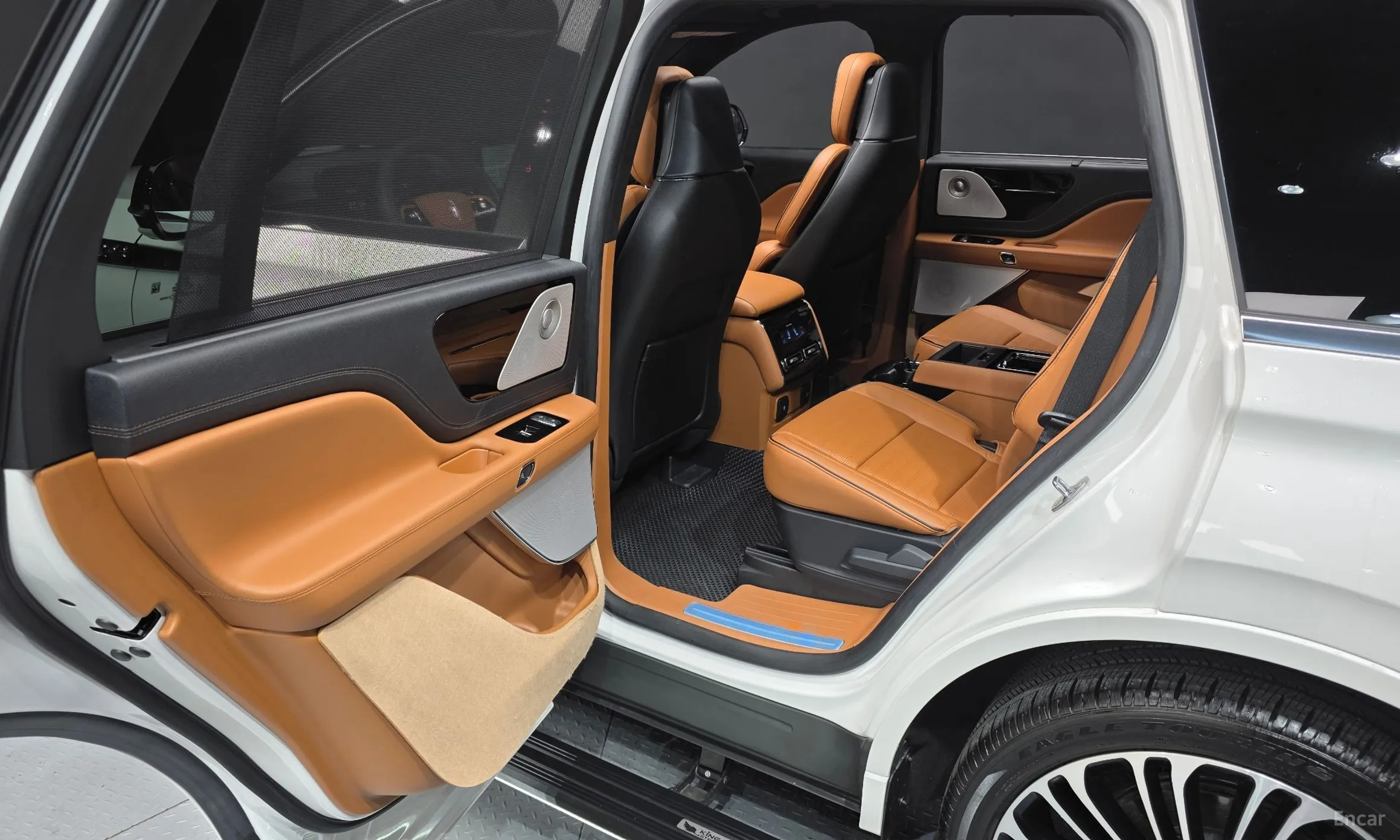 Lincoln Aviator 2nd Generation превью 17