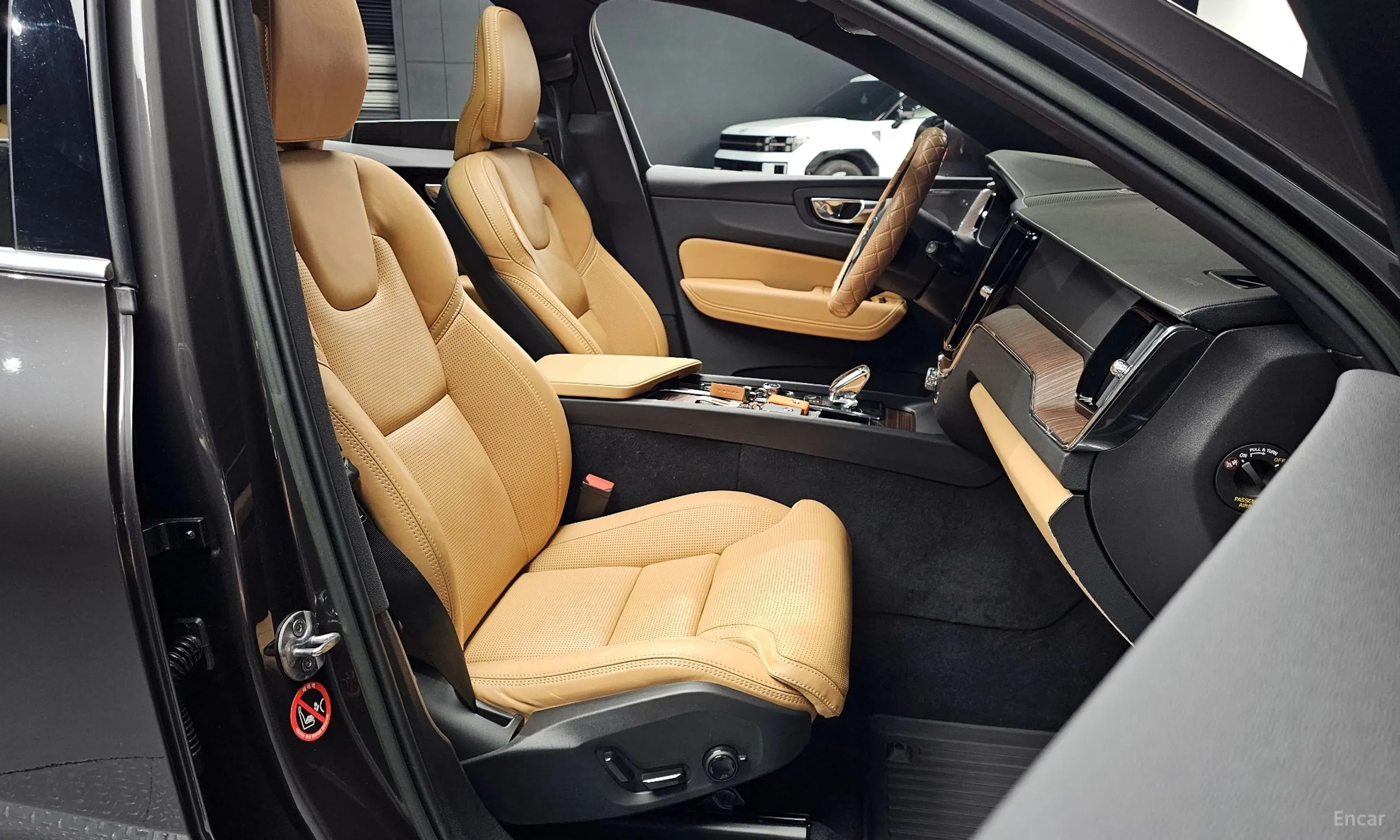 Volvo XC60 Gen 2 превью 10