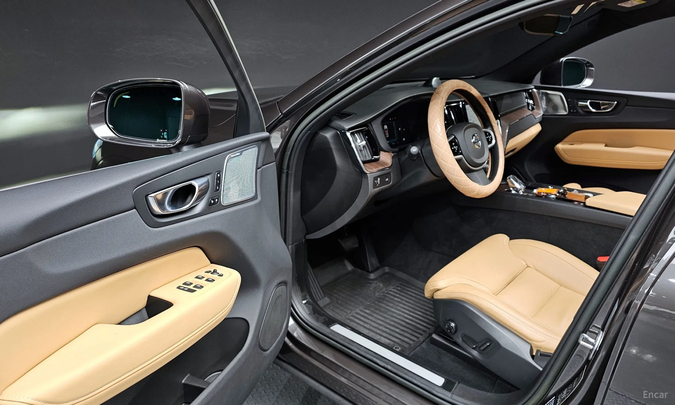 Volvo XC60 Gen 2 превью 11