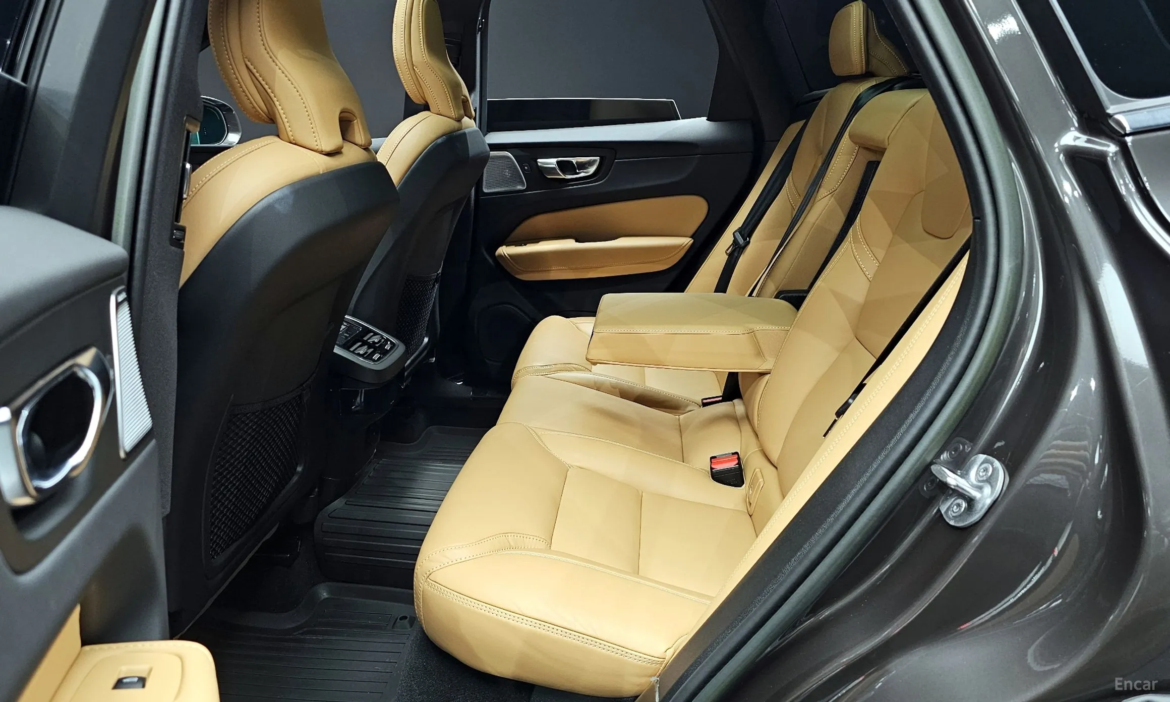 Volvo XC60 Gen 2 превью 12
