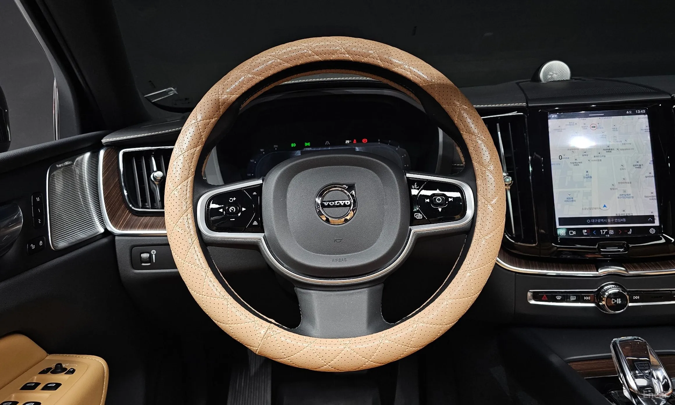 Volvo XC60 Gen 2 превью 13