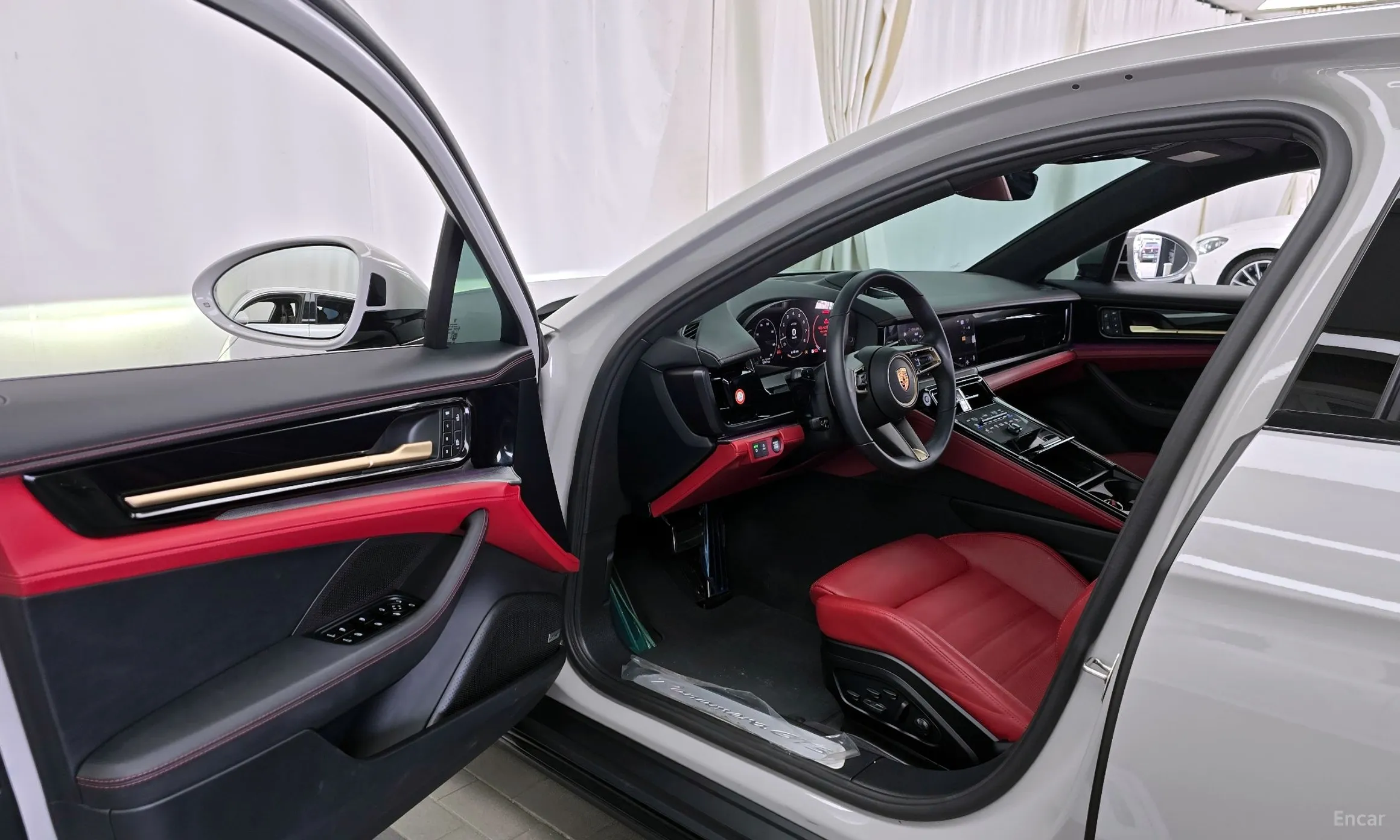 Porsche Panamera (976) превью 10