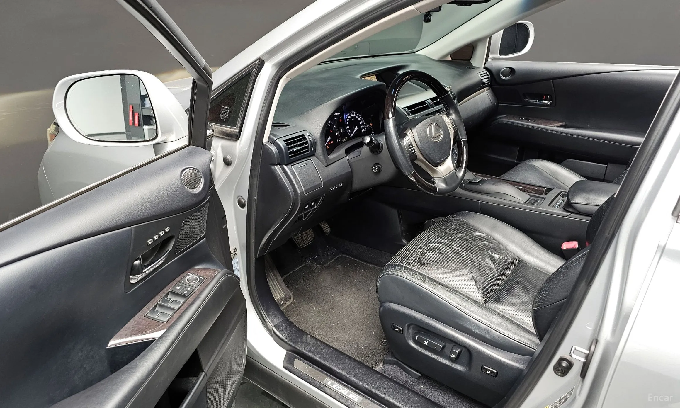 Lexus RX350 превью 12