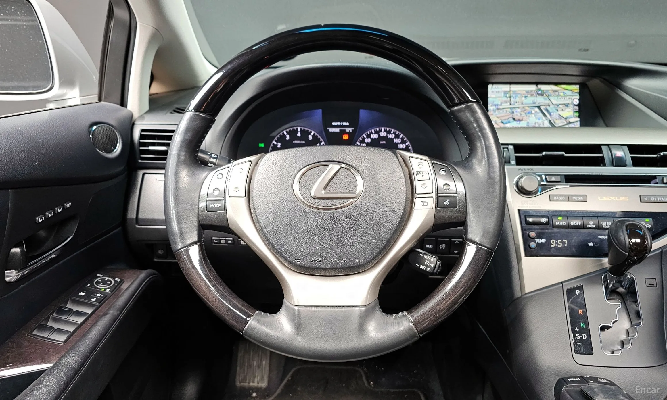 Lexus RX350 превью 13