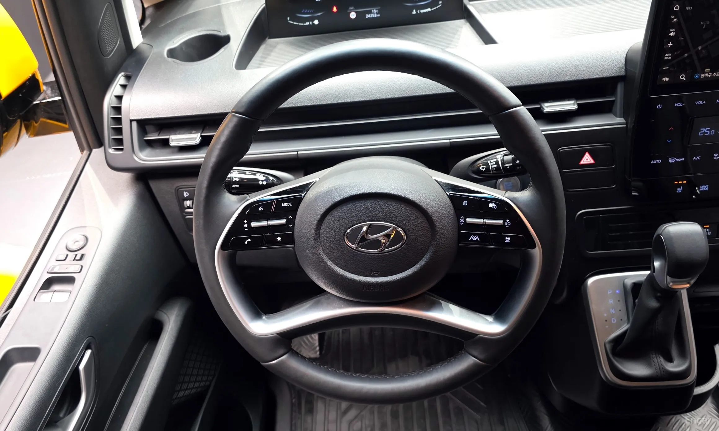 Hyundai Staria превью 13
