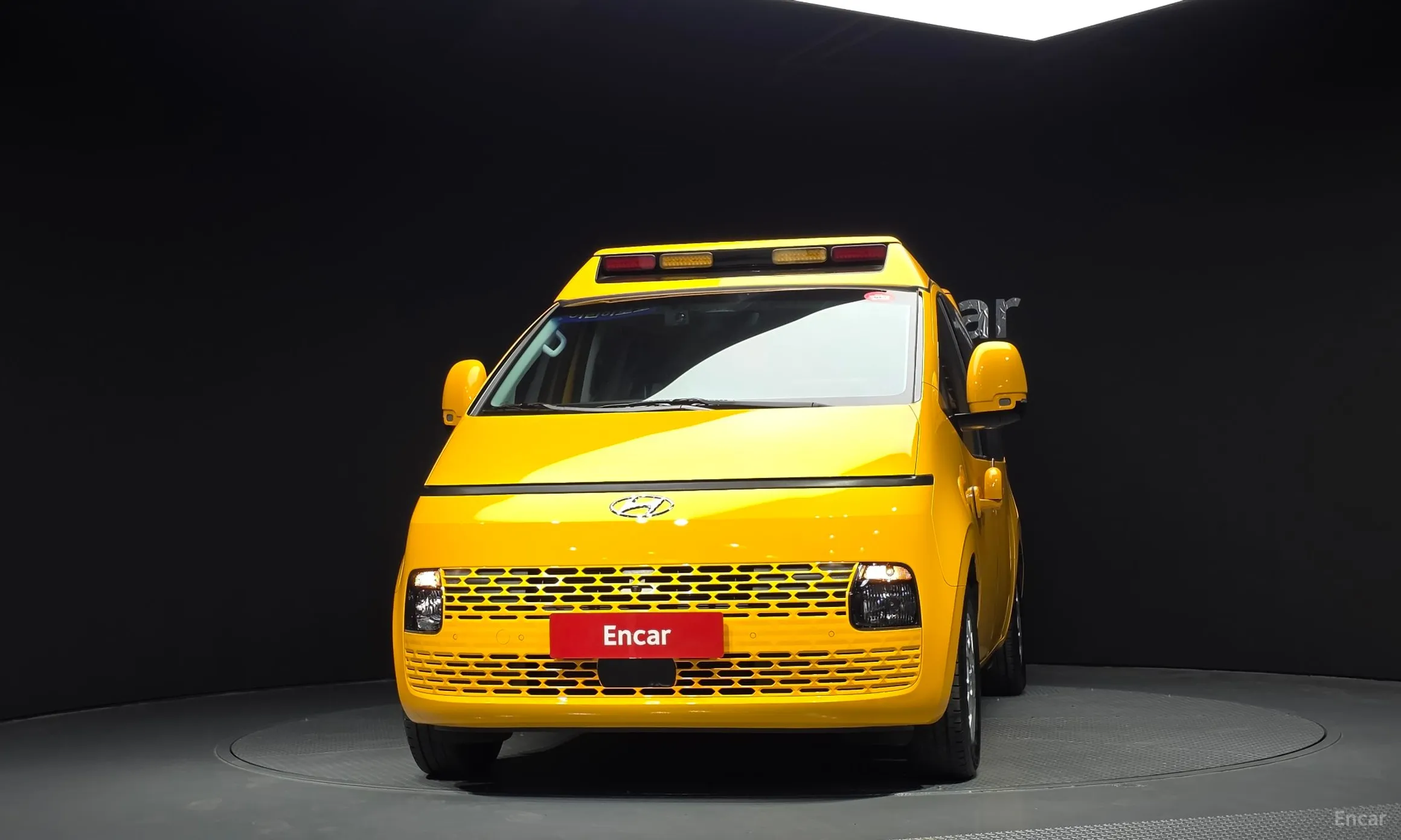 Hyundai Staria превью 3