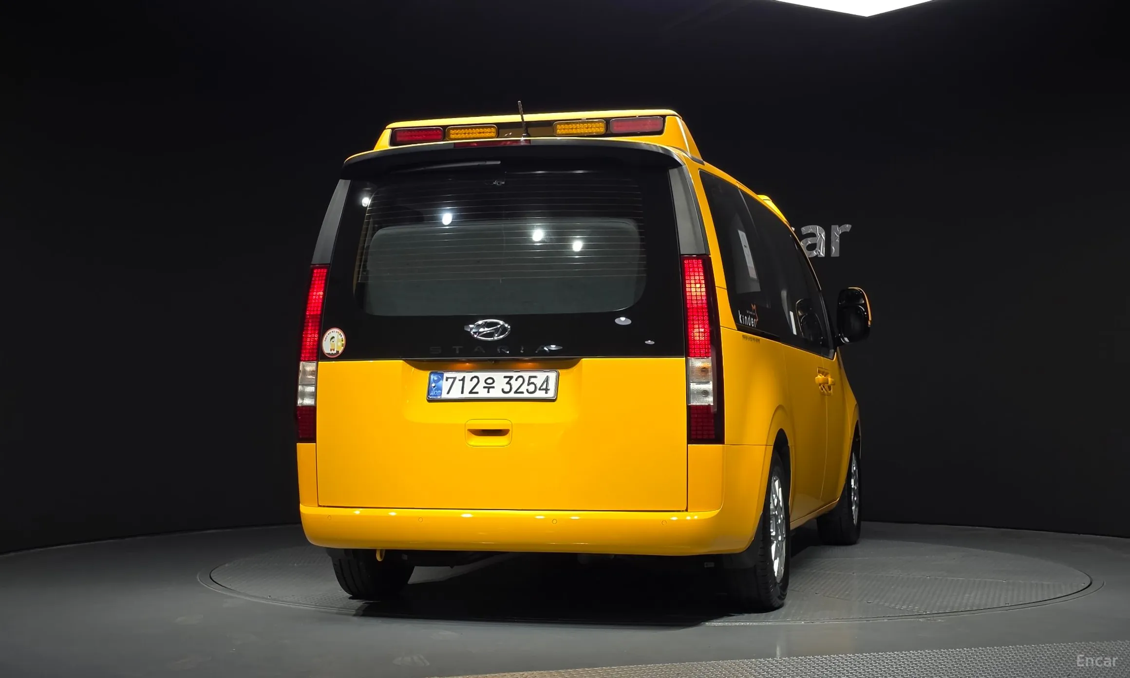 Hyundai Staria превью 4