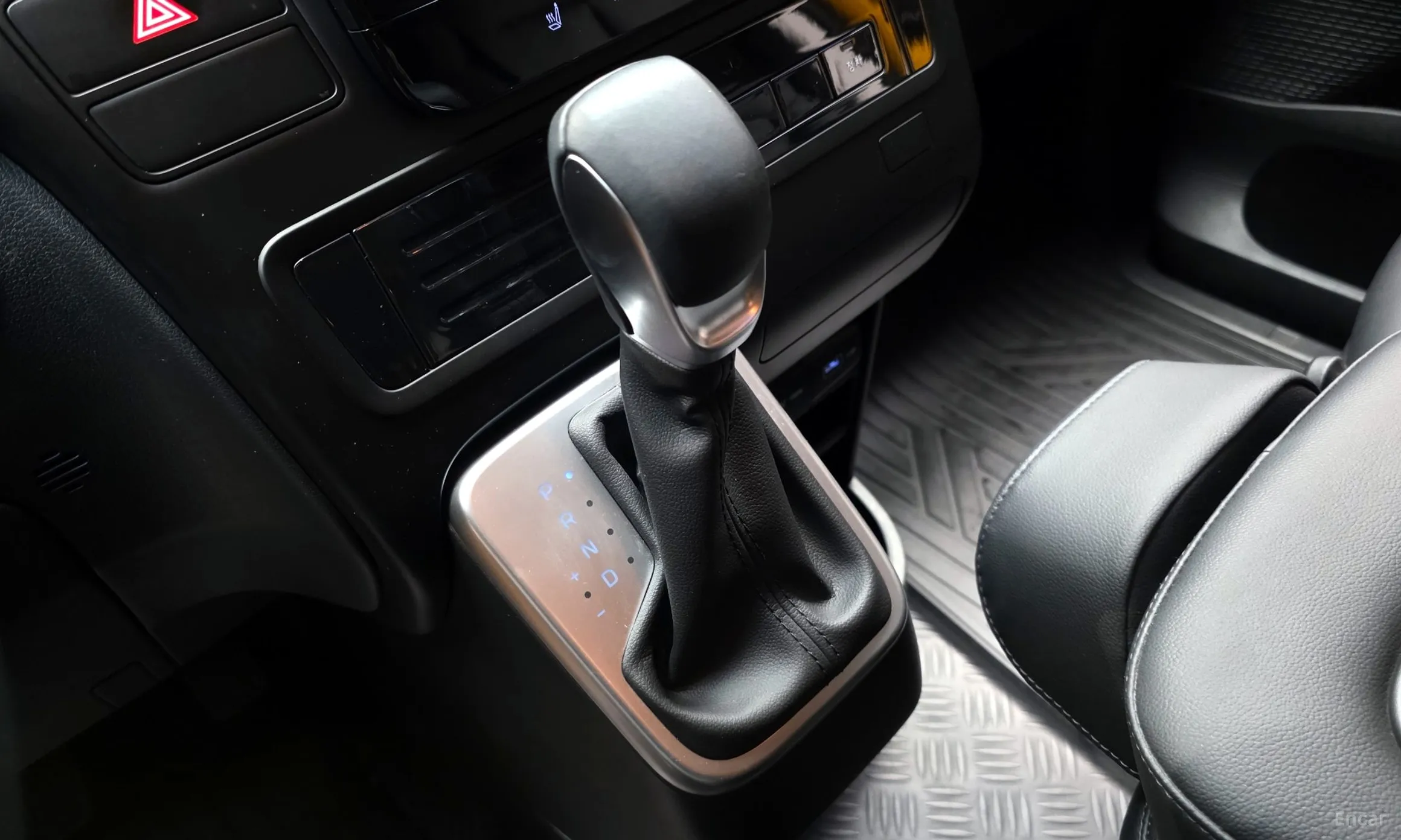 Hyundai Staria превью 9