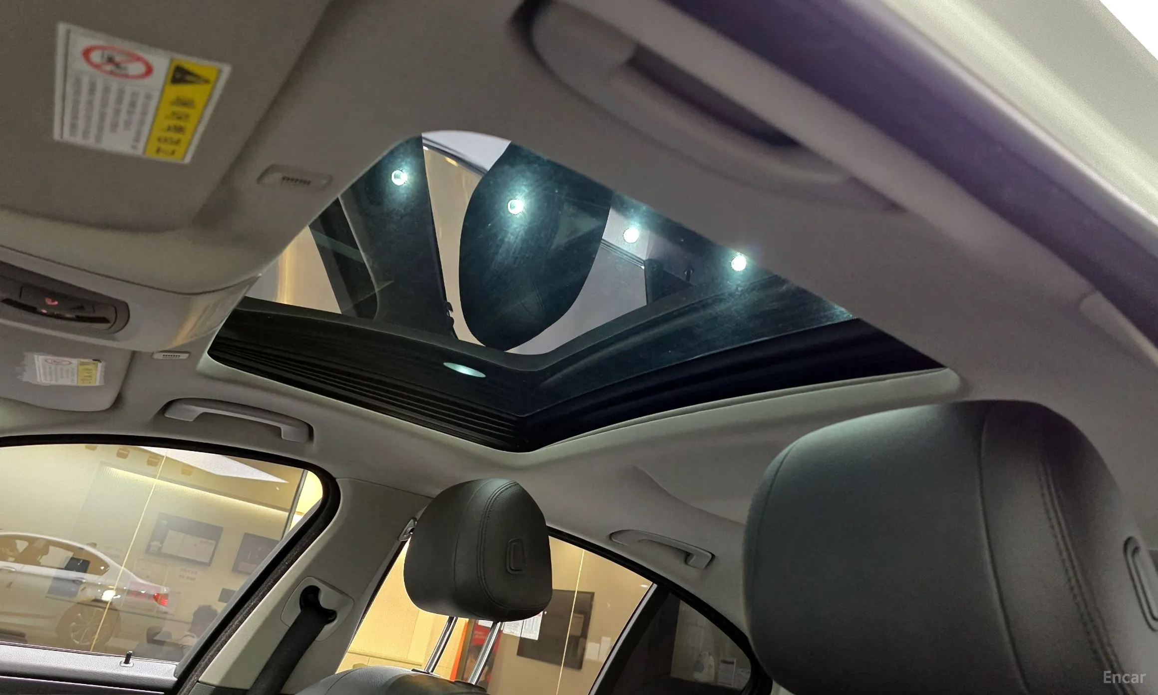 BMW 5 Series (F10) превью 18