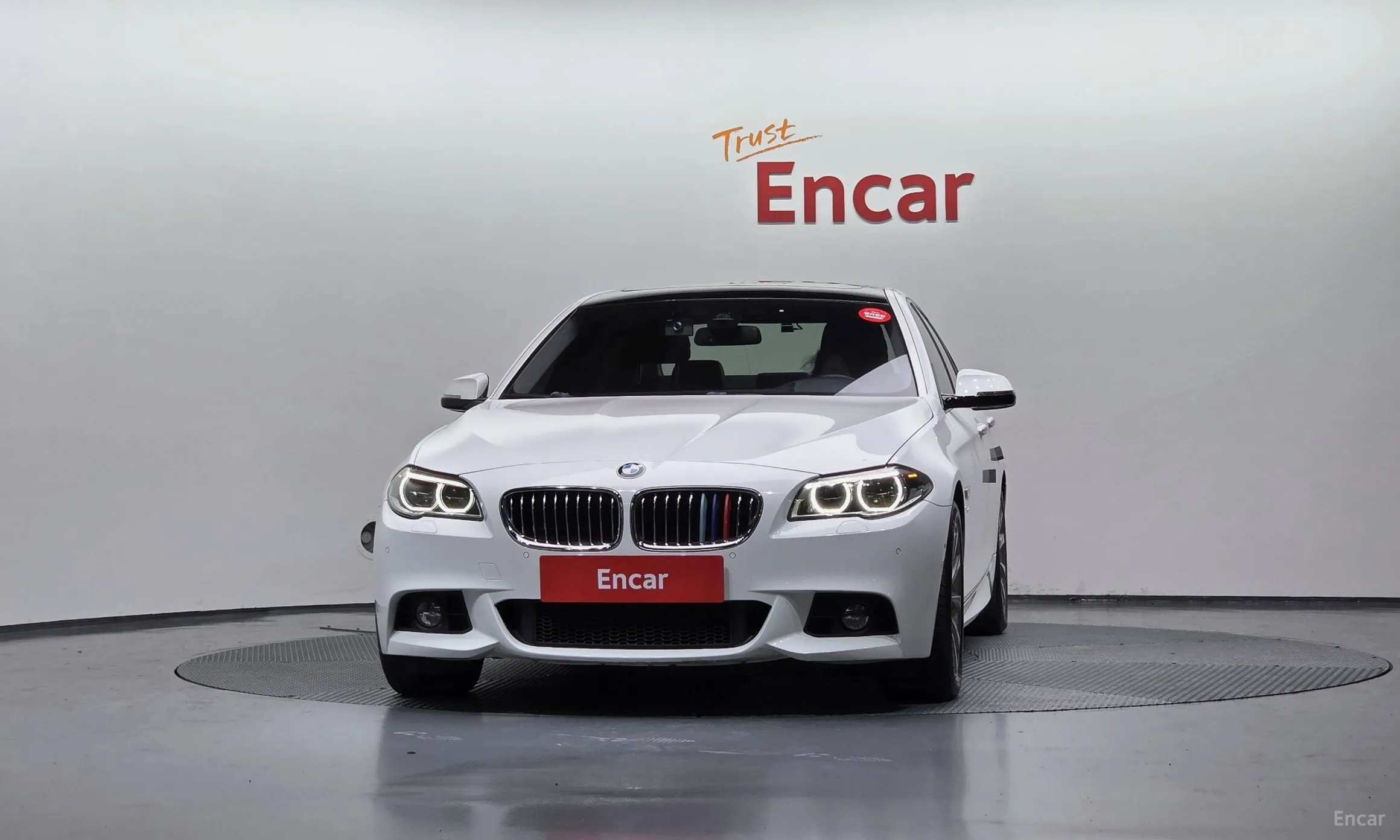 BMW 5 Series (F10) превью 3