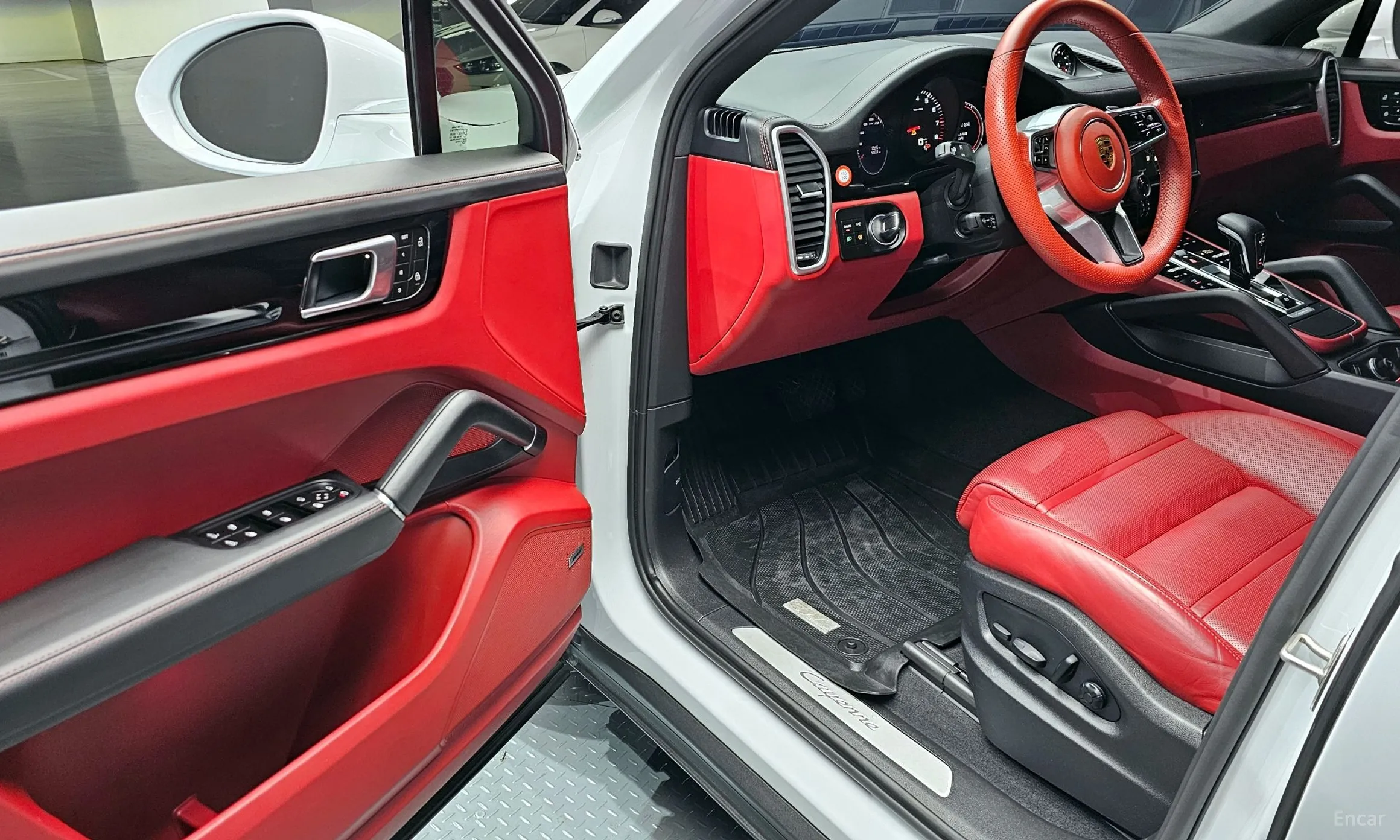 Porsche Cayenne (PO536) превью 11