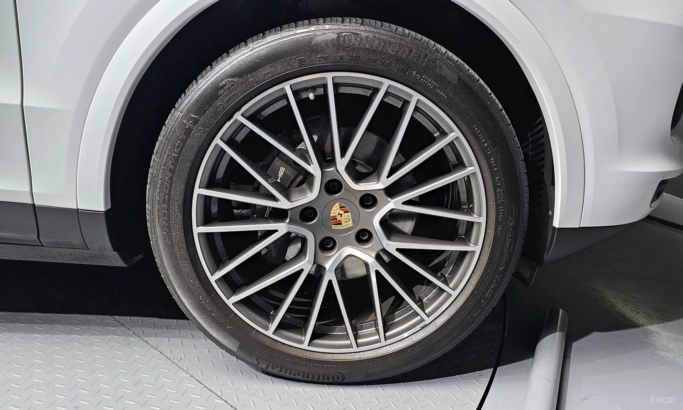 Porsche Cayenne (PO536) превью 5