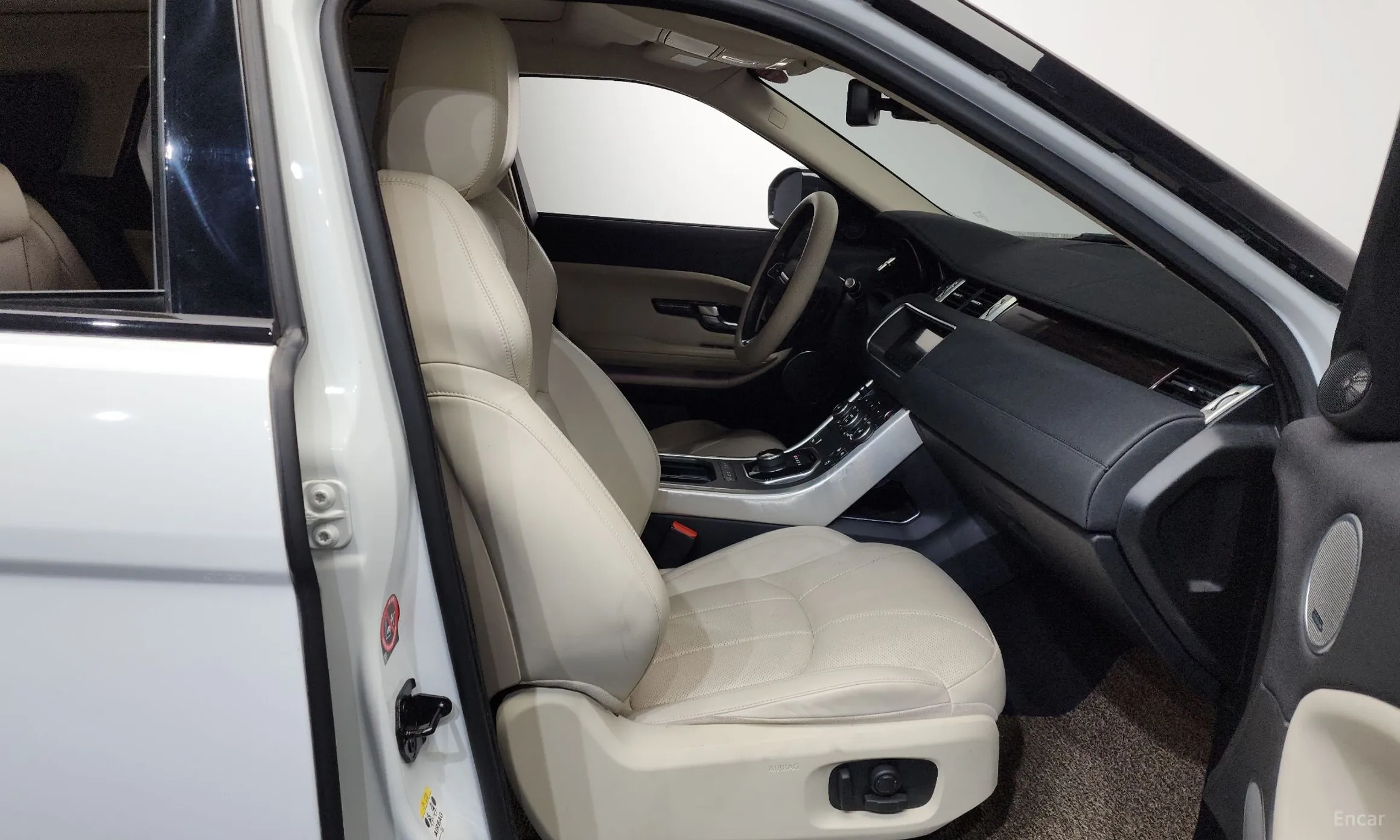Land Rover Range Rover Evoque превью 11