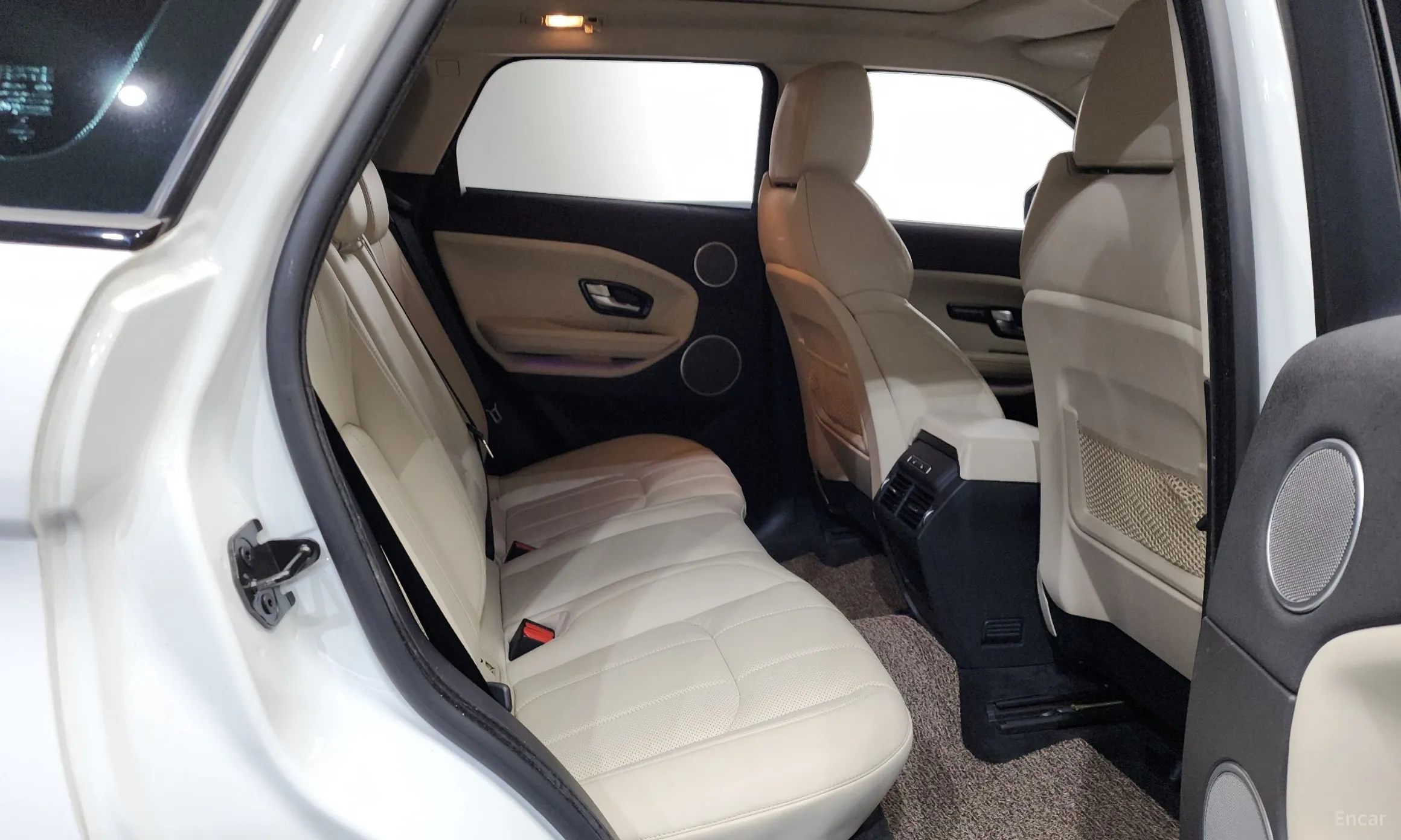 Land Rover Range Rover Evoque превью 12