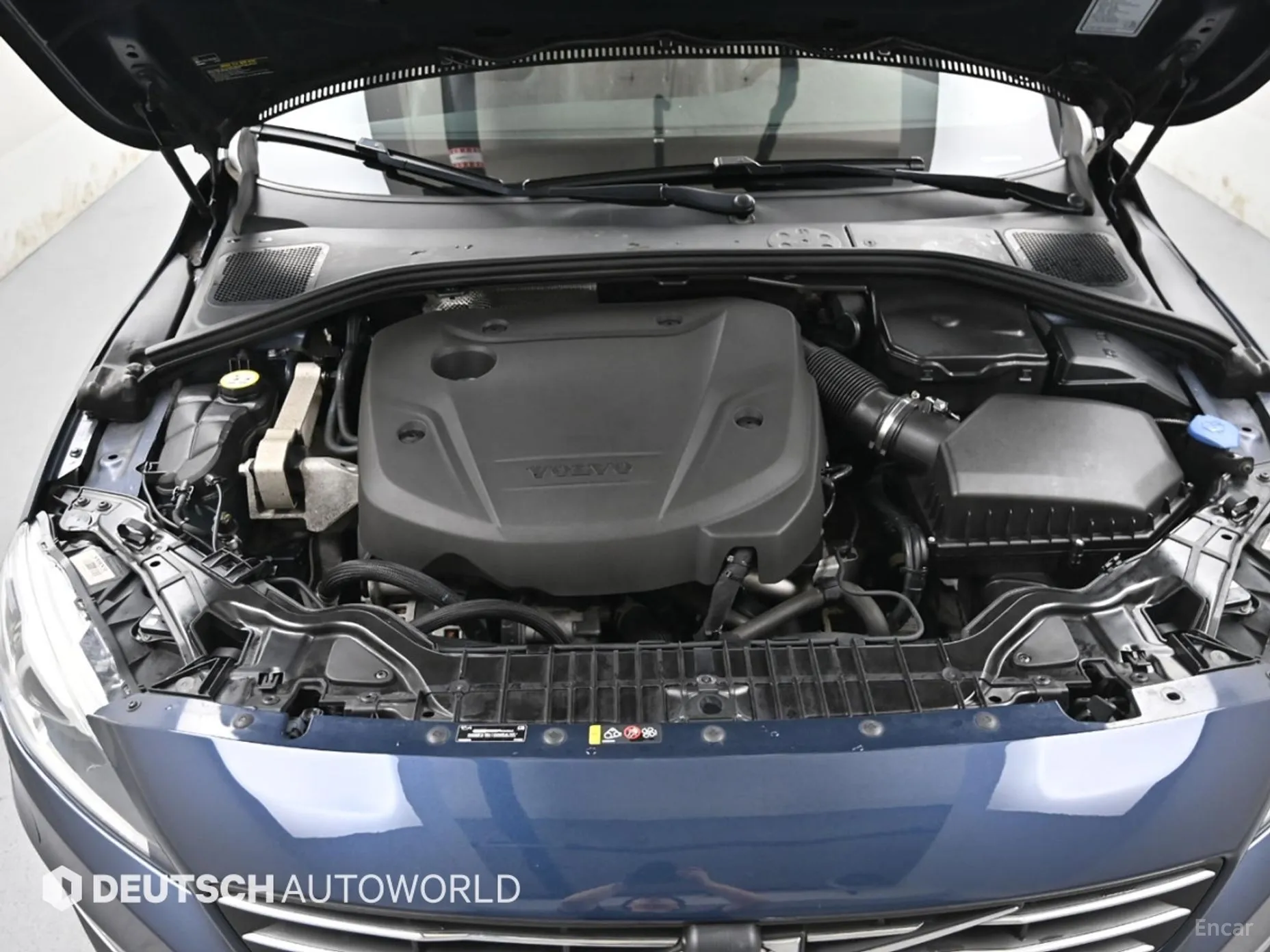 Volvo S60 превью 6