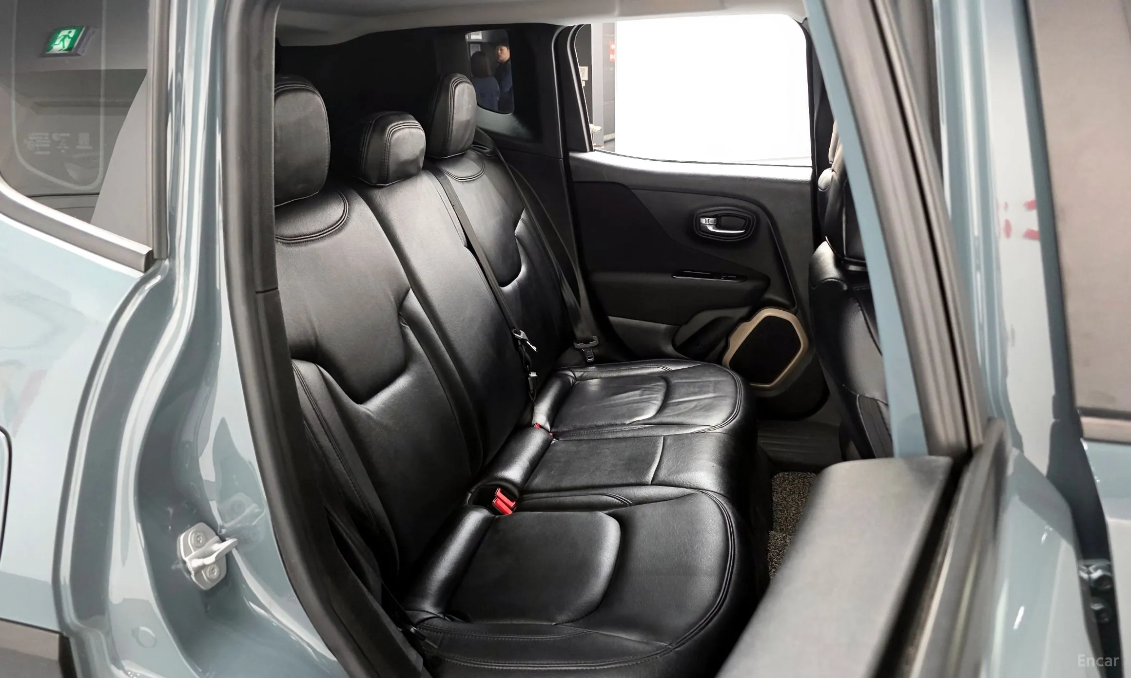 Jeep Renegade превью 12