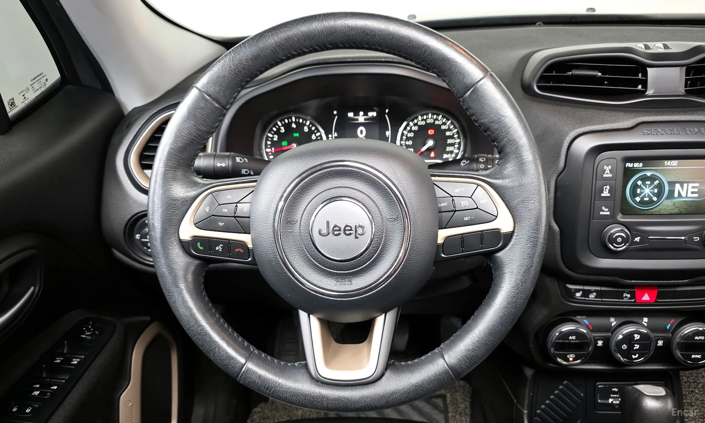 Jeep Renegade превью 13