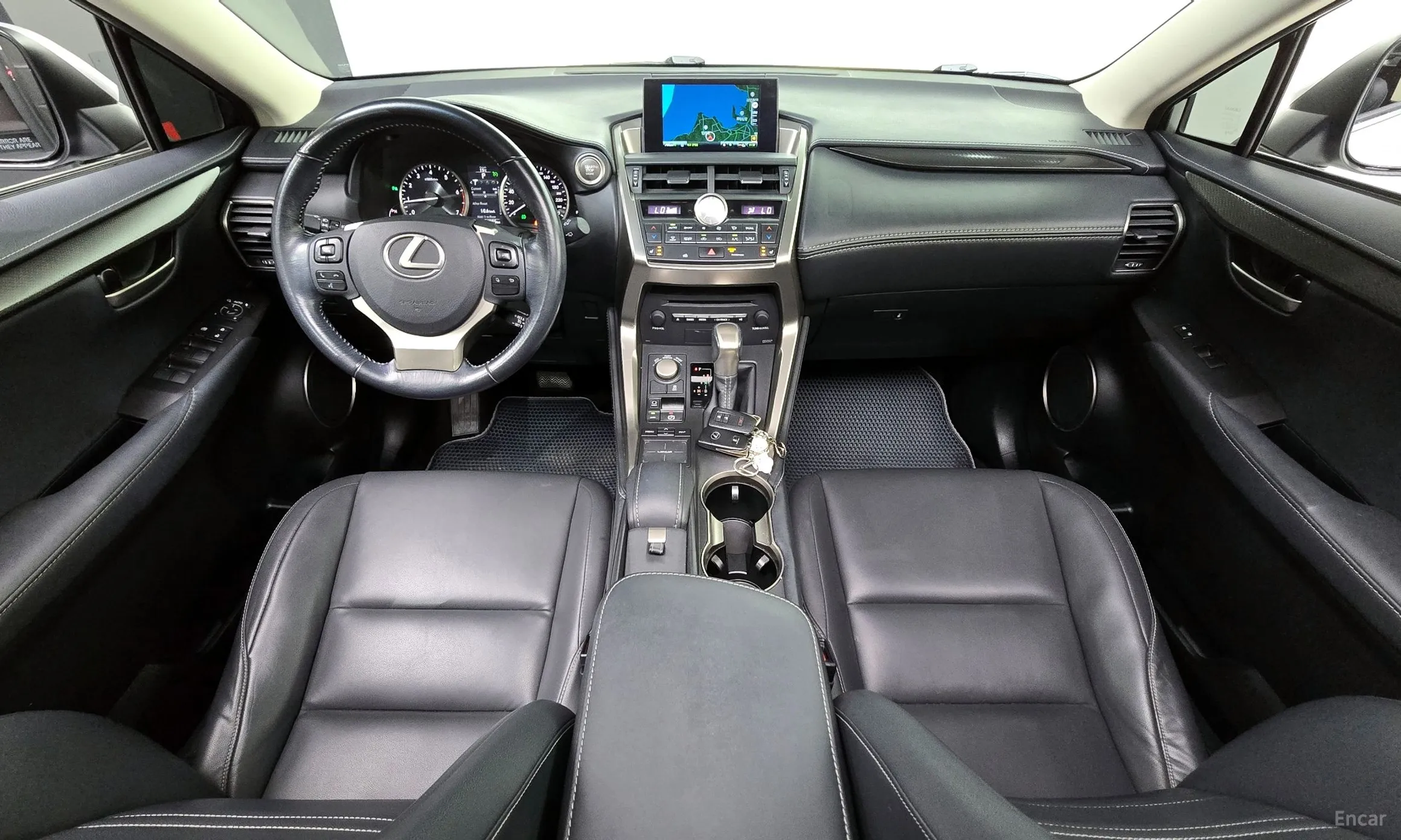 Lexus NX200t превью 7