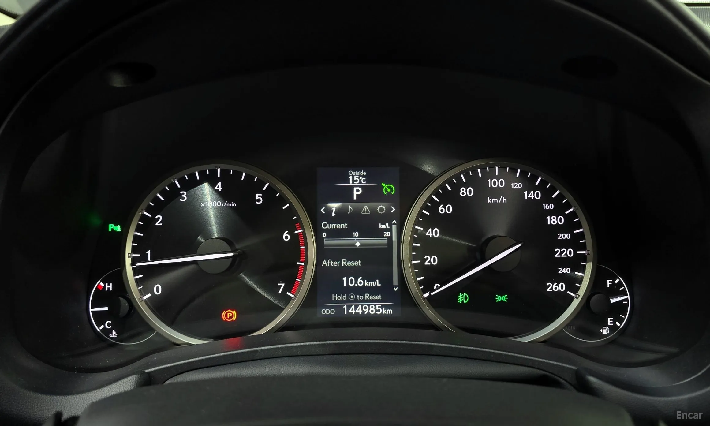 Lexus NX200t превью 8