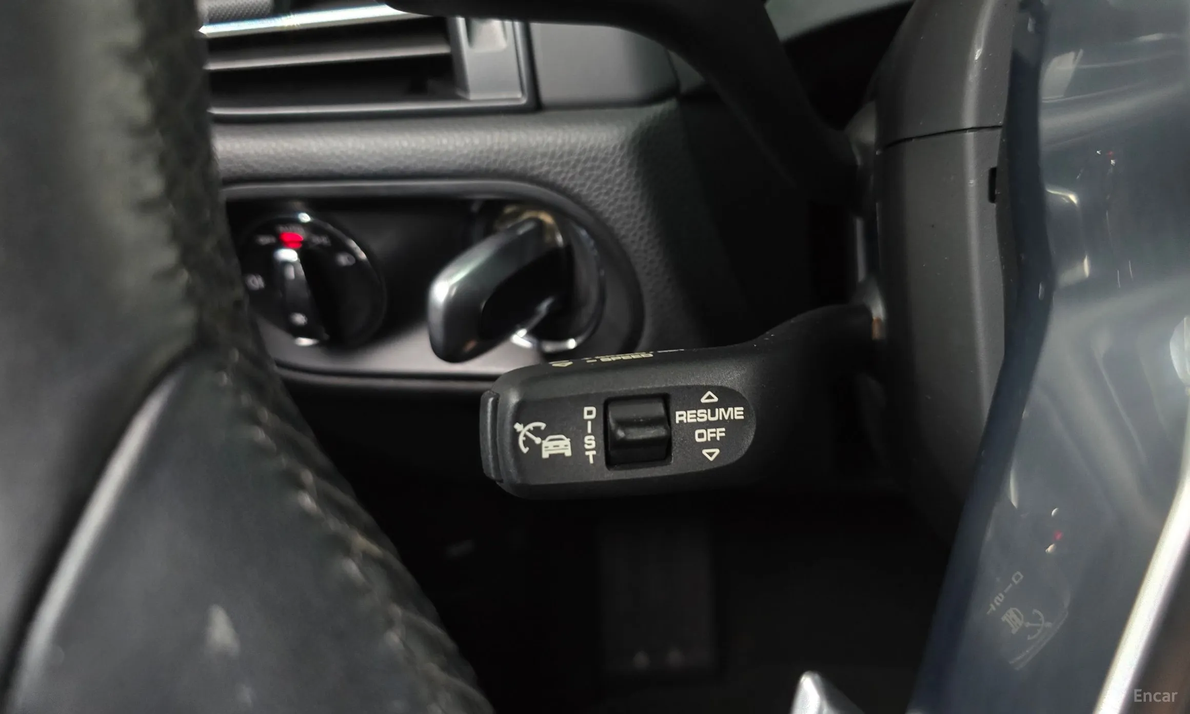 Porsche Macan превью 17