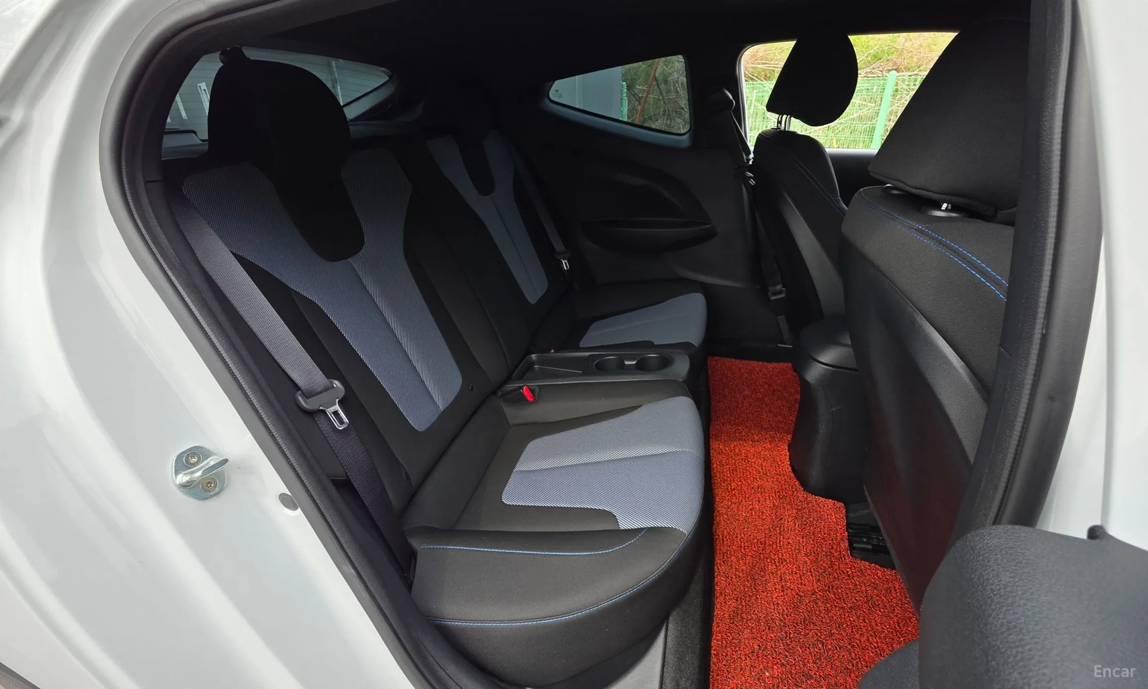 Hyundai Veloster (JS) превью 19