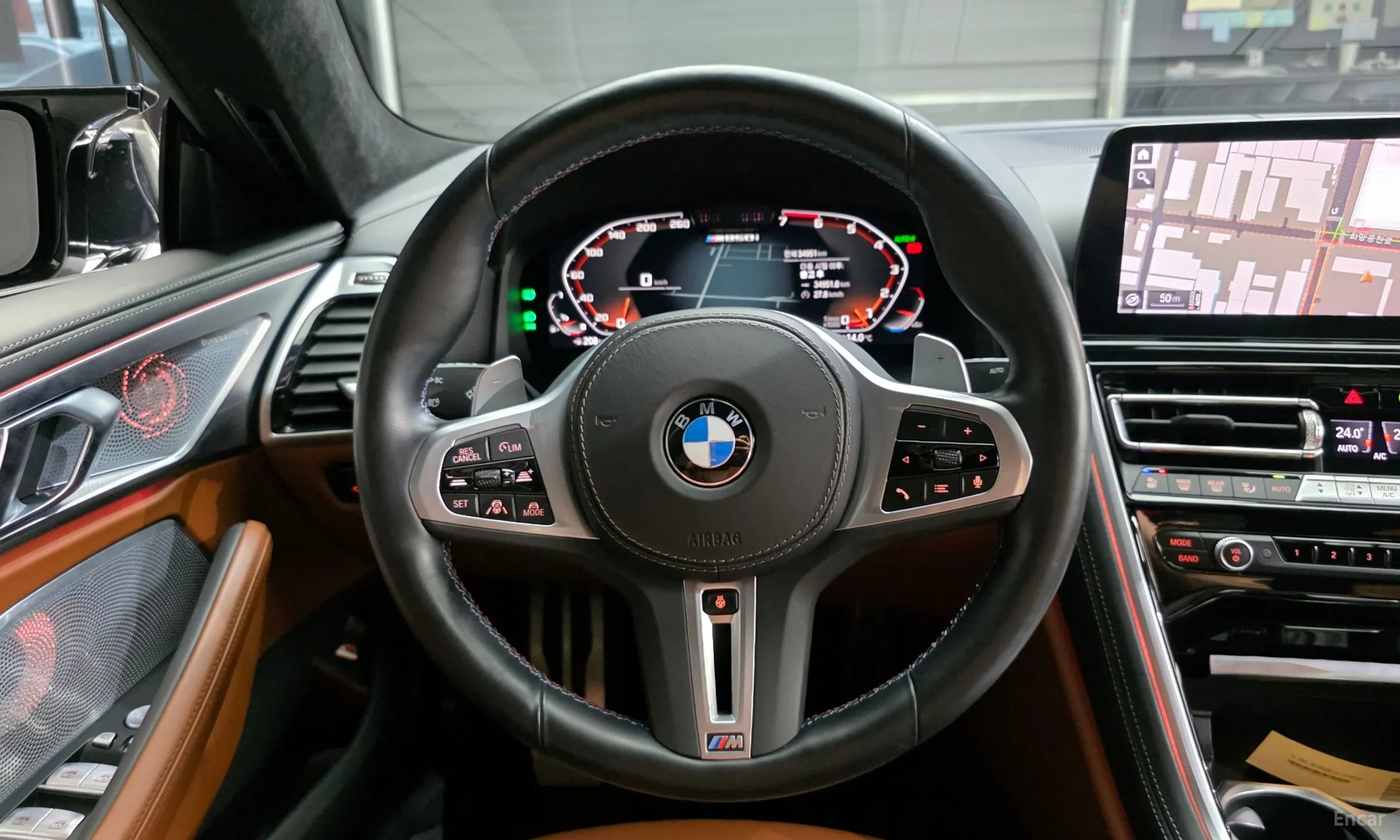 BMW 8-series (G15) превью 13