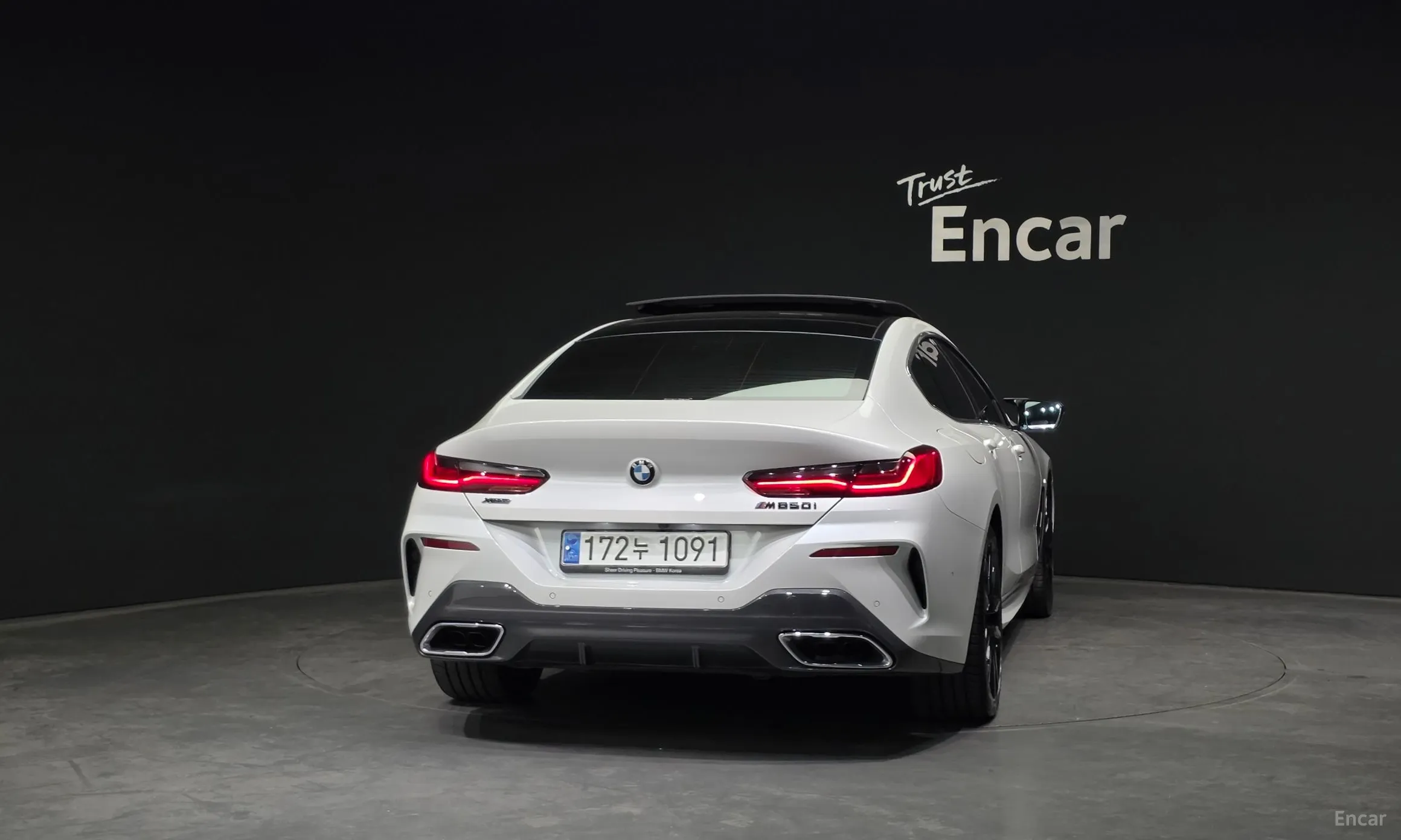 BMW 8-series (G15) превью 4
