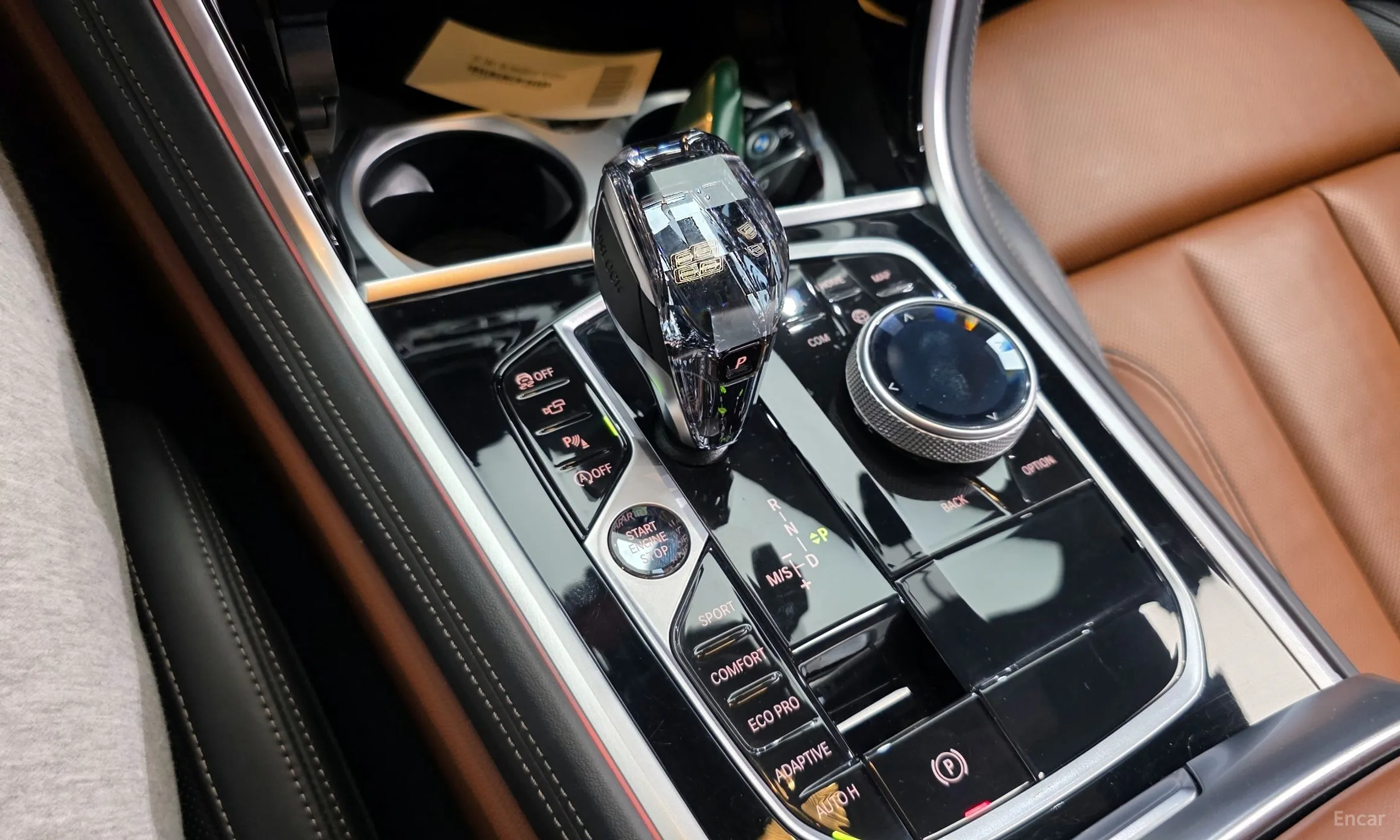 BMW 8-series (G15) превью 9