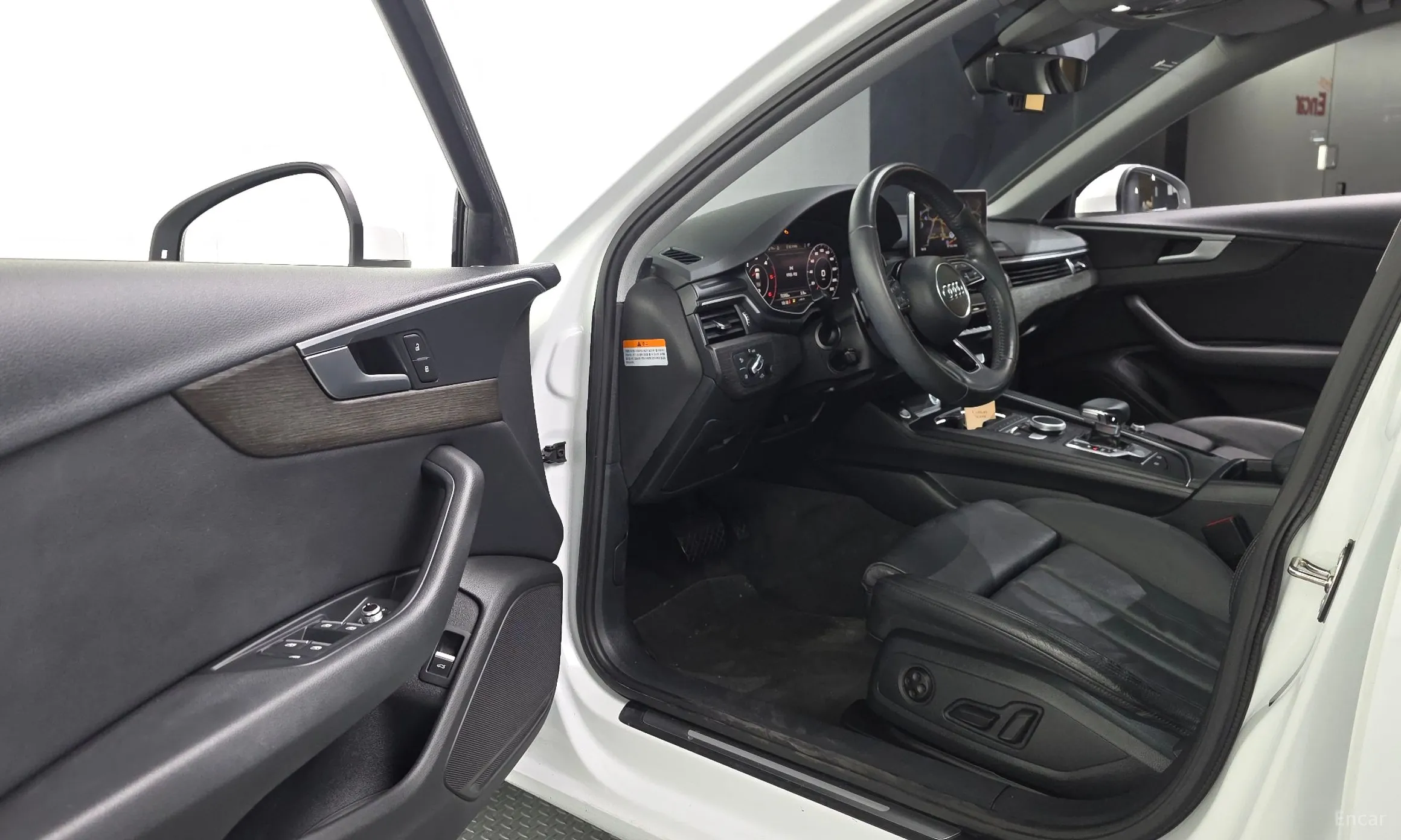 Audi A4 (B9) превью 10