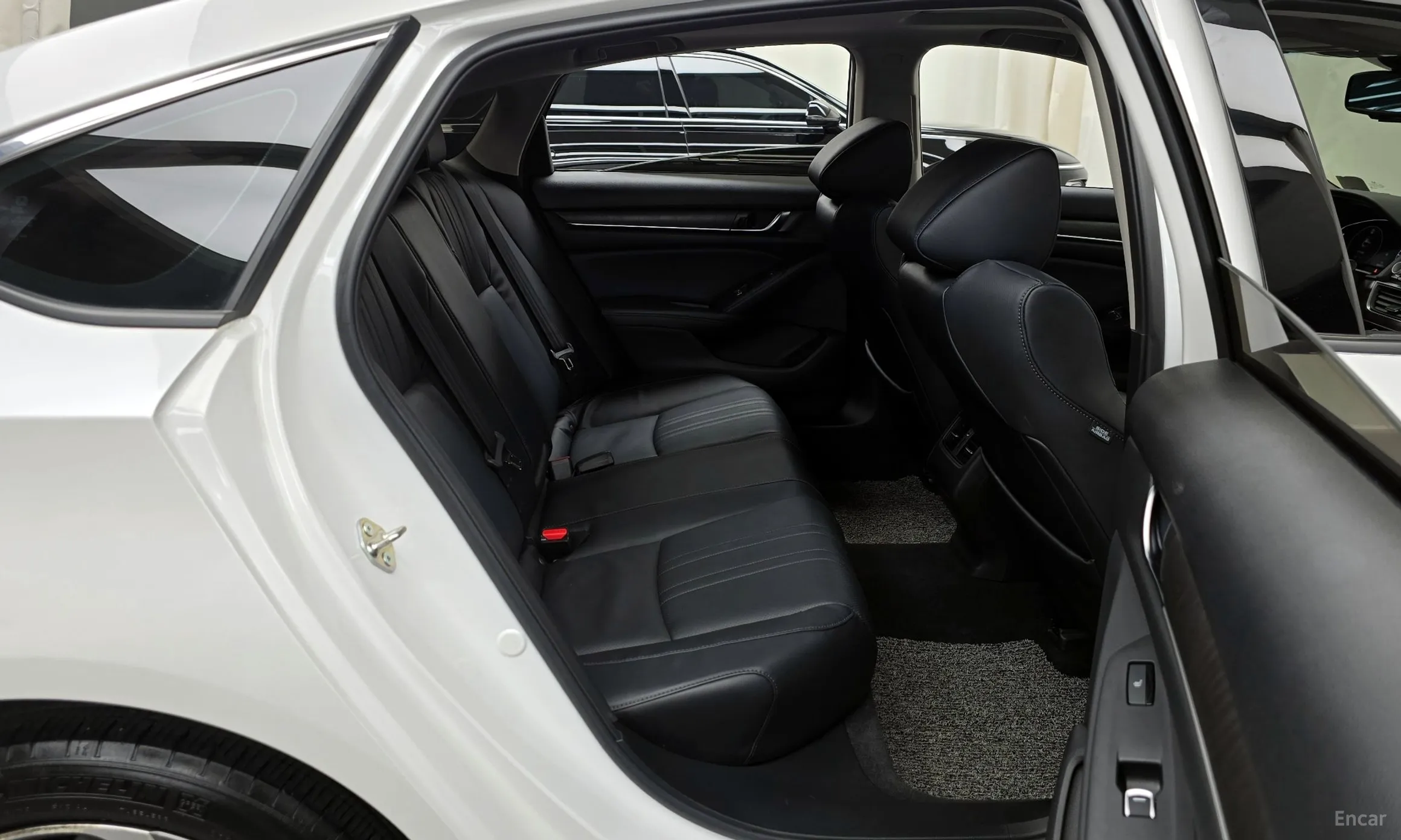 Honda Accord 10th Generation превью 12