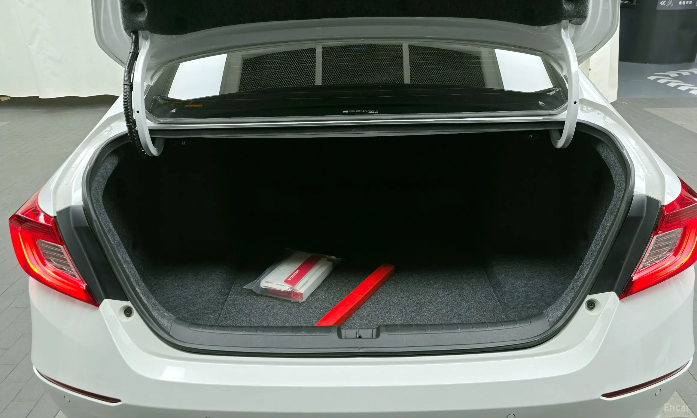 Honda Accord 10th Generation превью 20