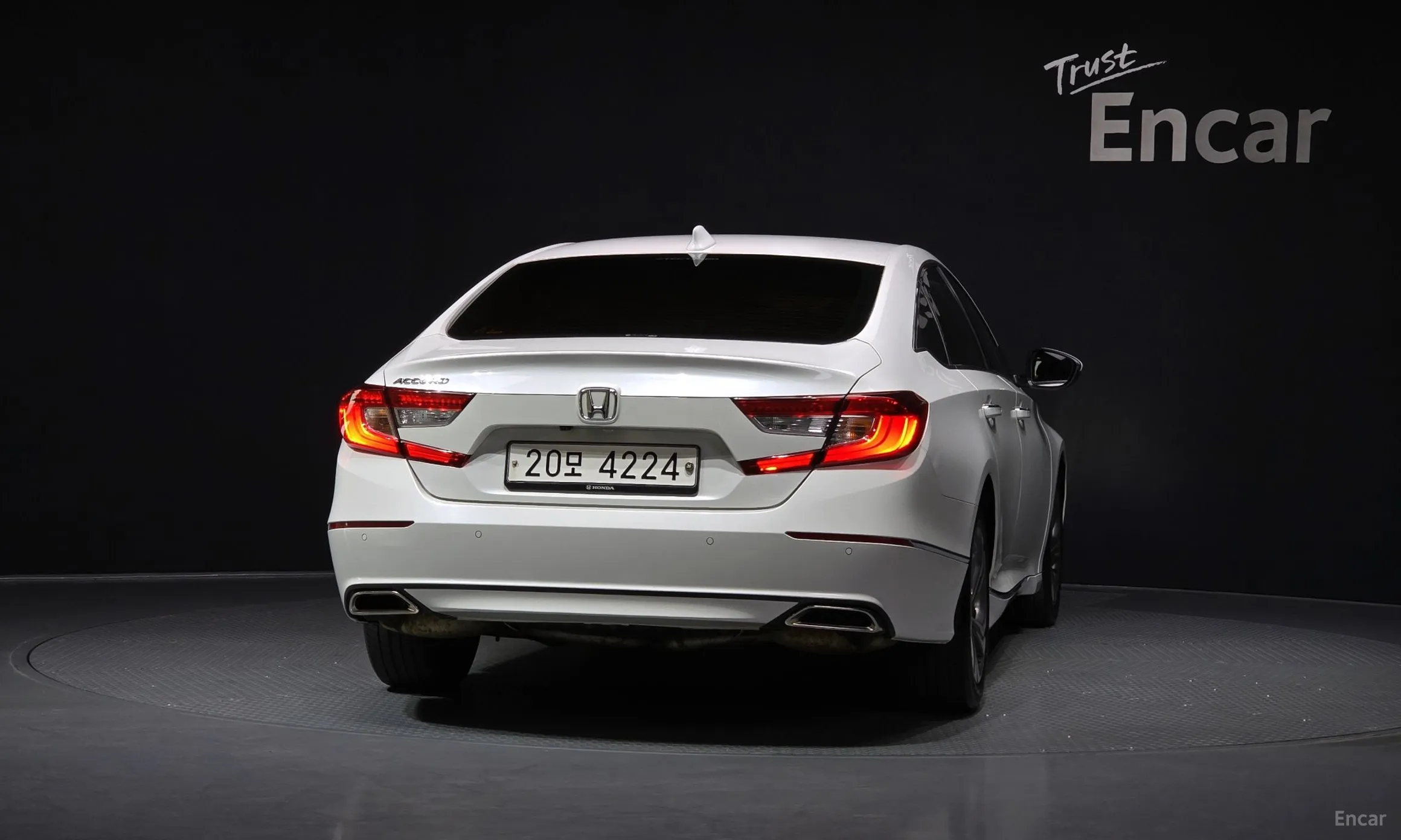 Honda Accord 10th Generation превью 4