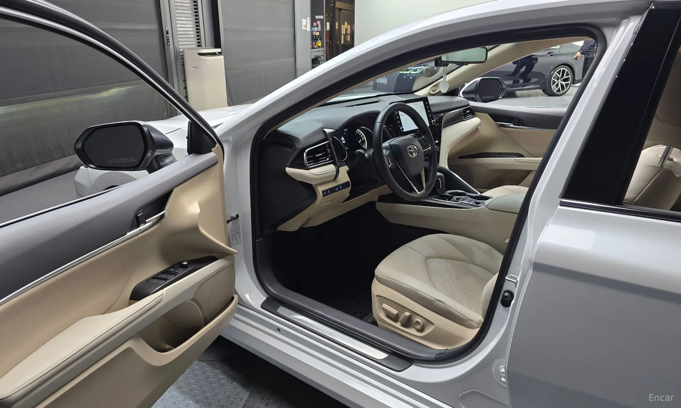 Toyota Camry (XV70) превью 10